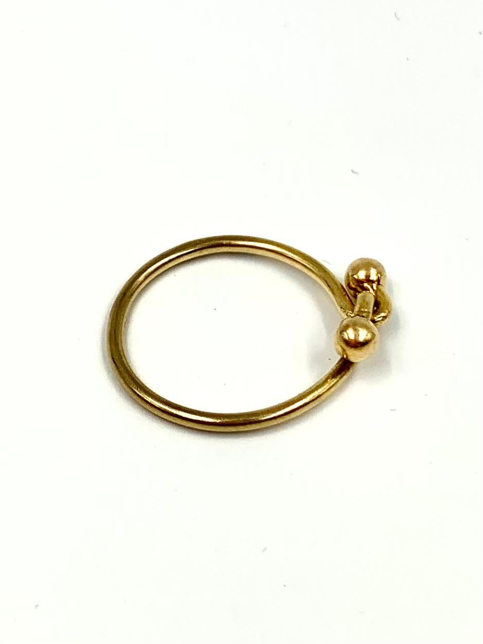 Anello vintage Gucci con doppio gancio in oro giallo 18 carati in vendita 3