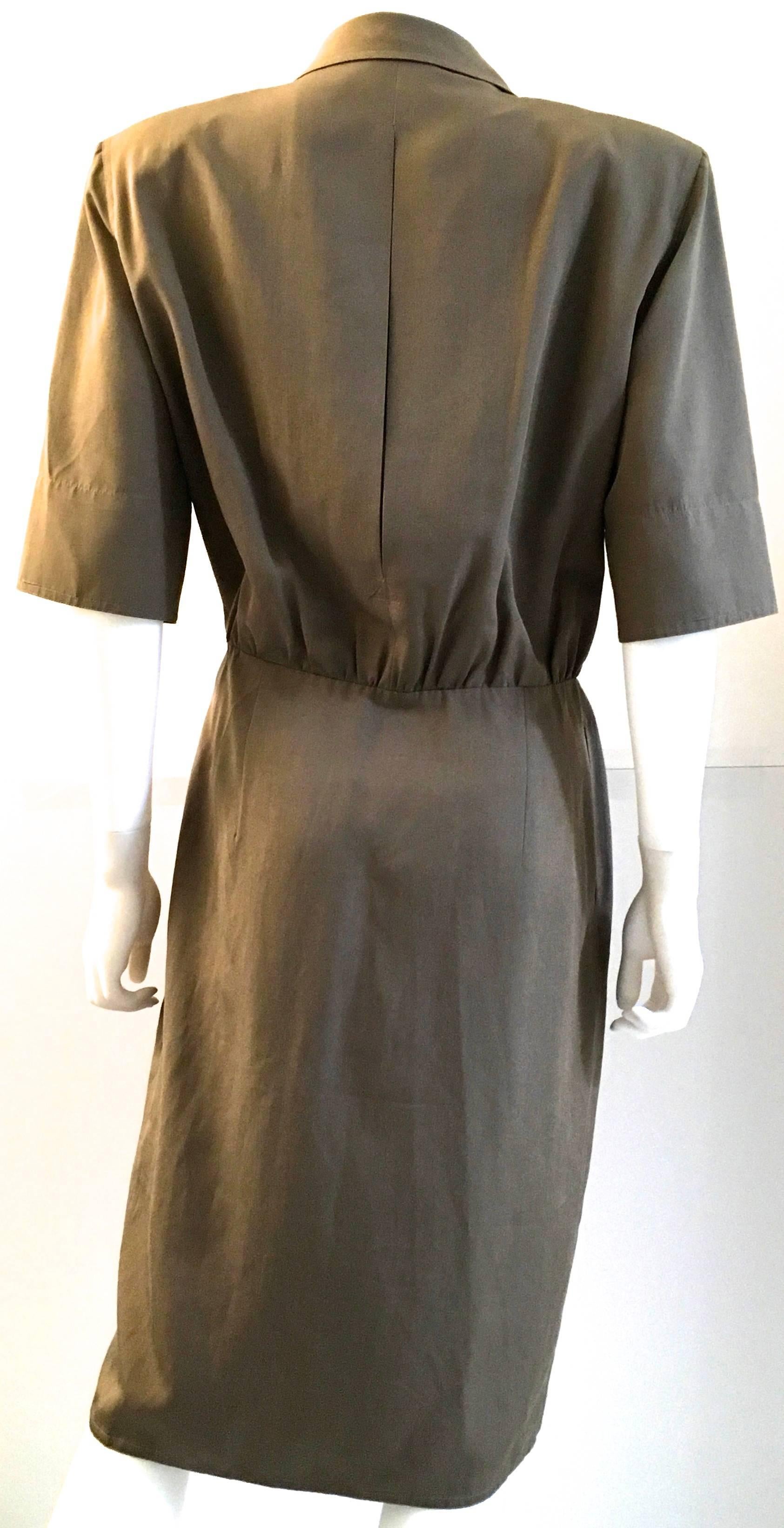 Gucci Vintage military beige taupe light brown Dress  In Excellent Condition For Sale In Boca Raton, FL
