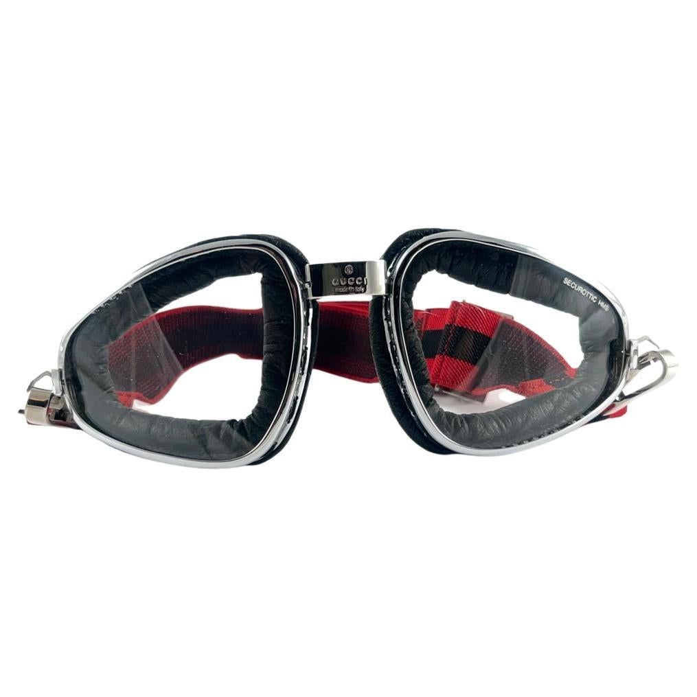Lunettes de soleil vintage Gucci Driving Goggles argentées des années 2000 en vente