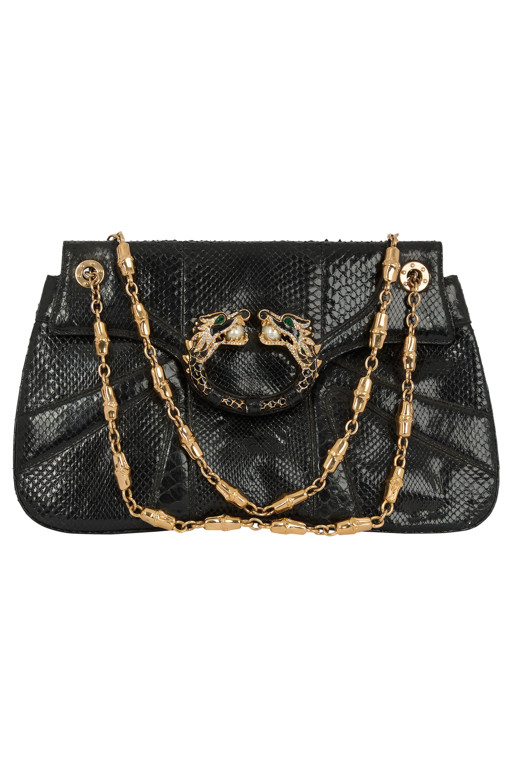Noir Vintage Gucci F&F Vintage 2004 Pochette en python irisé noir en vente