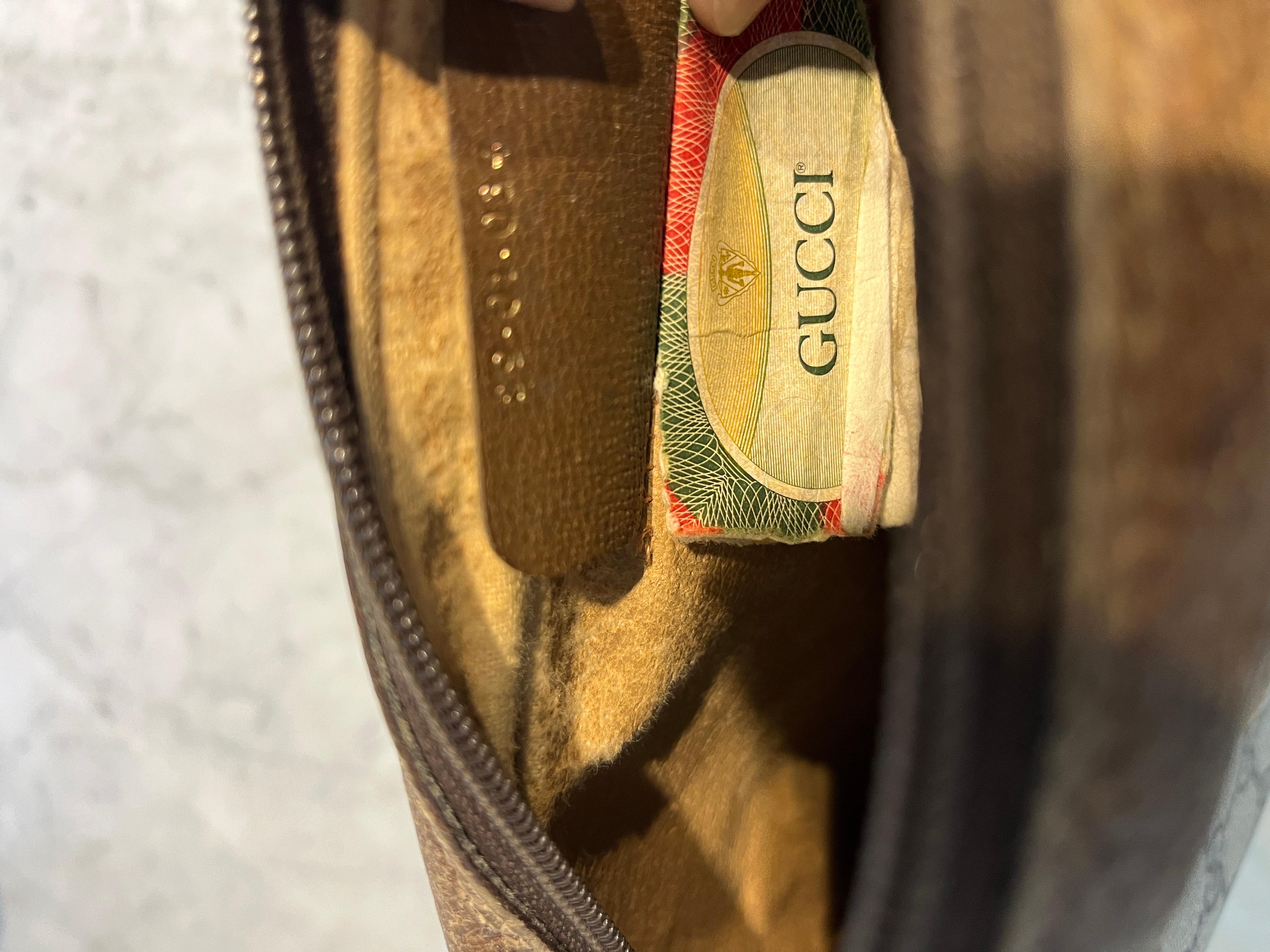 Women's or Men's Vintage GUCCI GG PLUS Pouch Bag For Sale