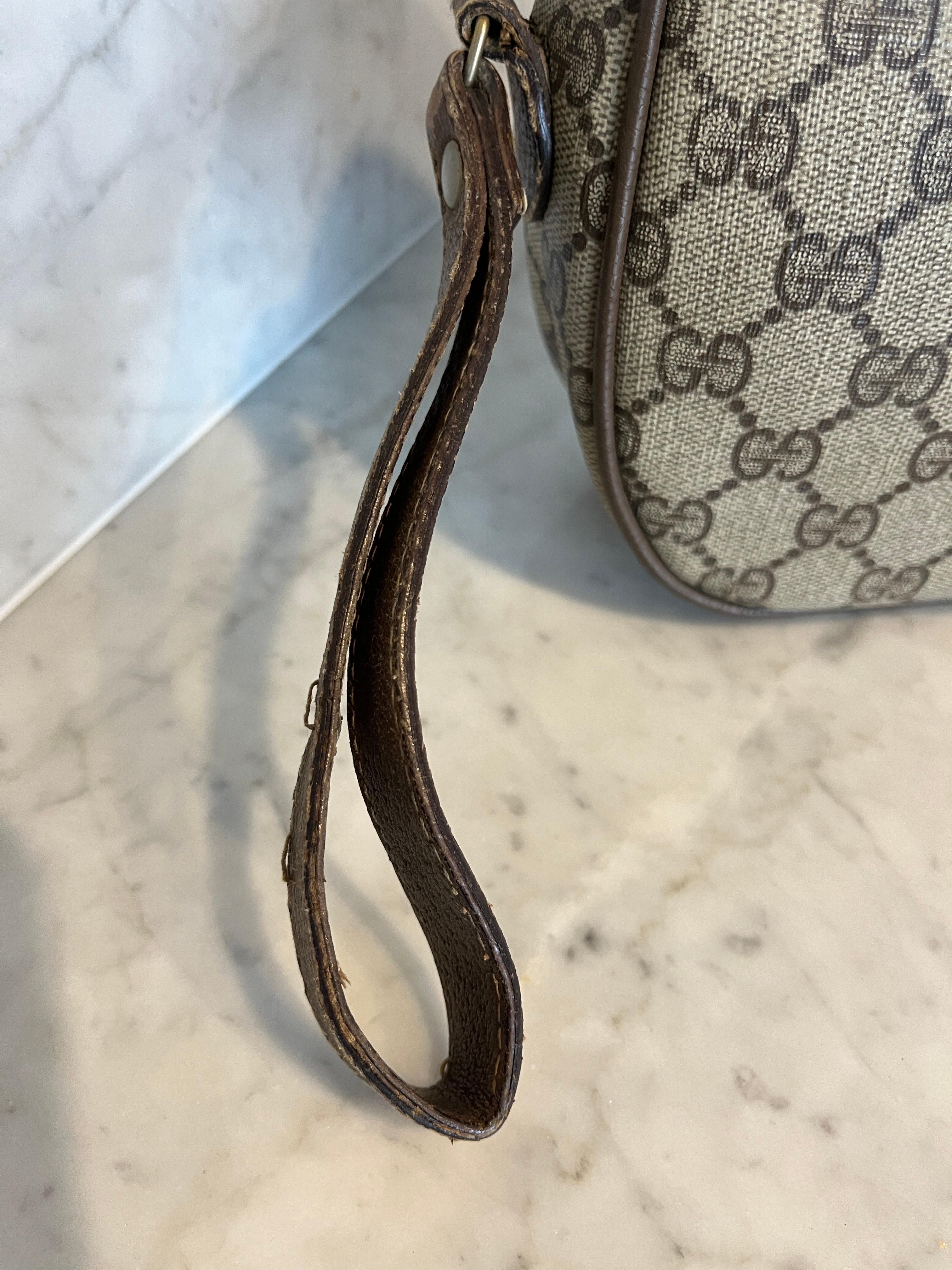 Vintage GUCCI GG PLUS Pouch Bag For Sale 3