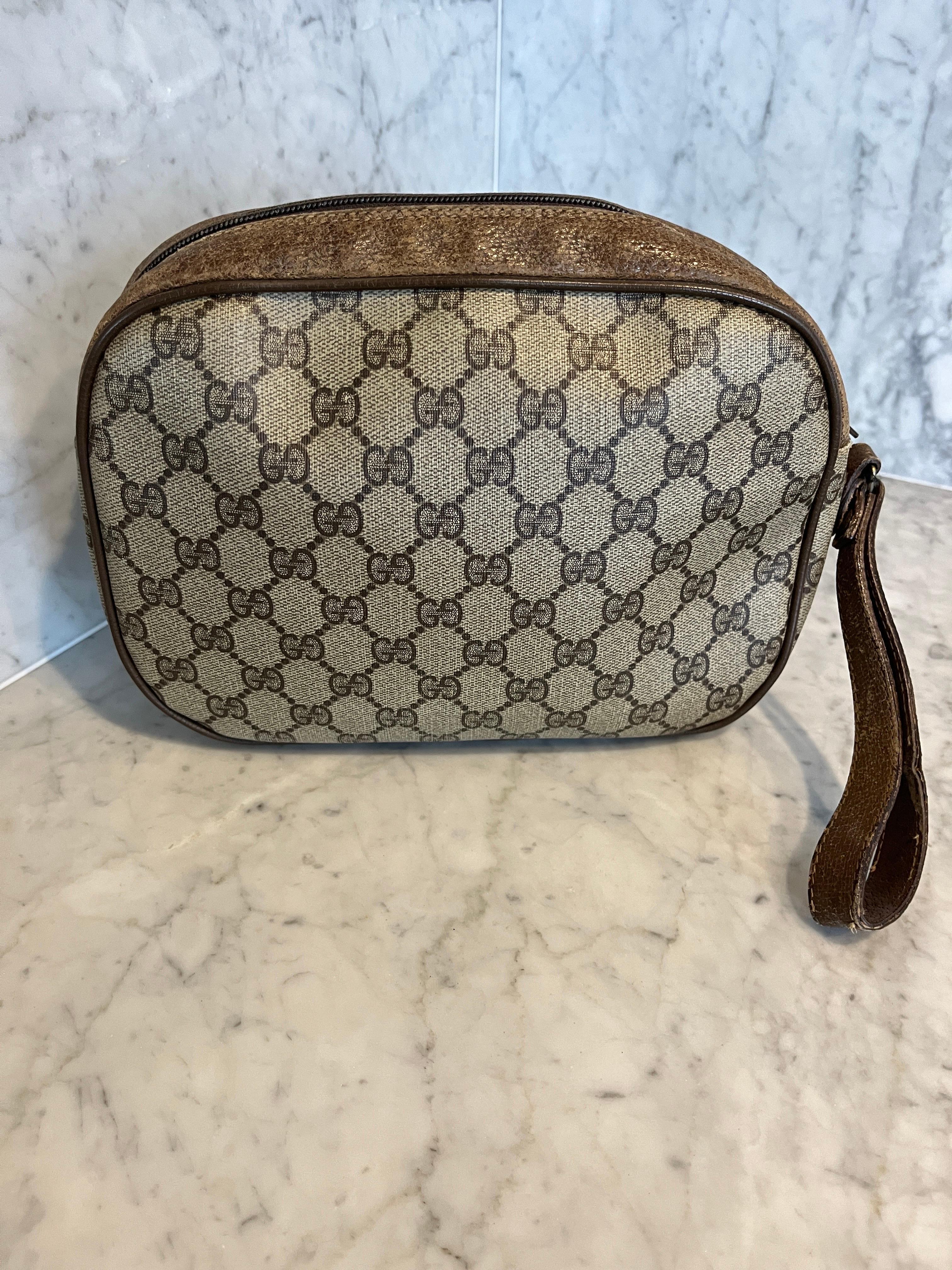 Vintage GUCCI GG PLUS Pouch Bag For Sale 4