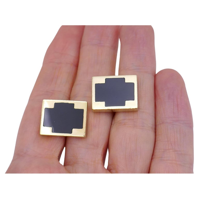 Vintage Gucci Gold Cufflinks with Onyx For Sale at 1stDibs