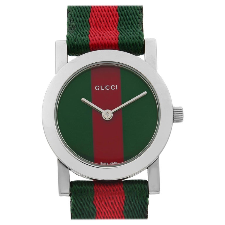 Vintage Gucci Green and Red Stainless Steel Quartz Ladies Watch 5200L at  1stDibs | gucci 5200l, vintage gucci watch, gucci red and green watch