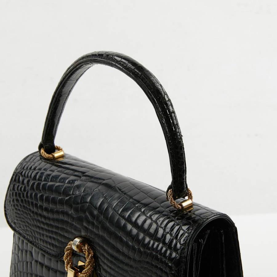 Vintage GUCCI Handbag in Alligator  For Sale 5