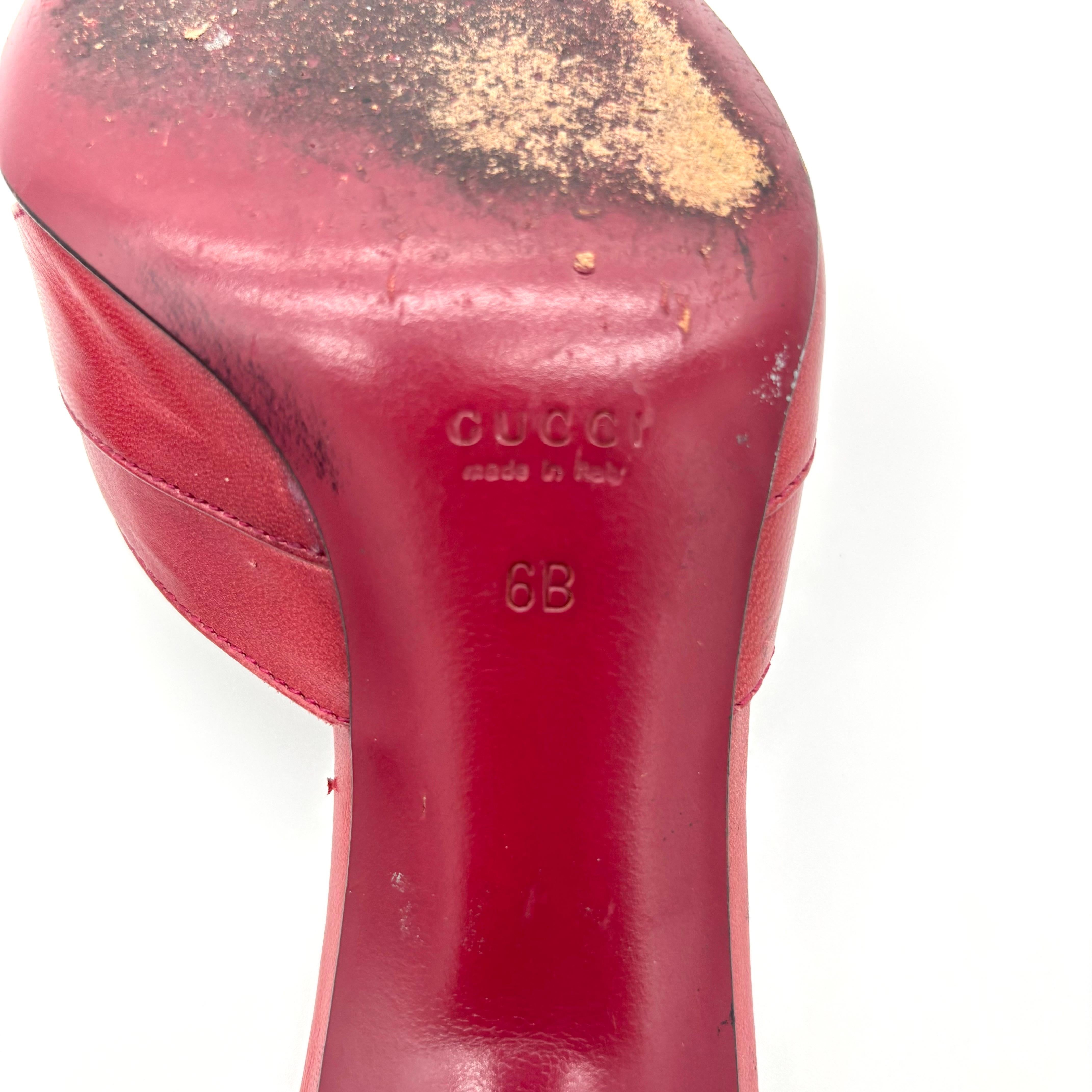 Vintage Gucci Interlocking G Charm Burgundy Pointed Toe Heeled Mules 6 en vente 1