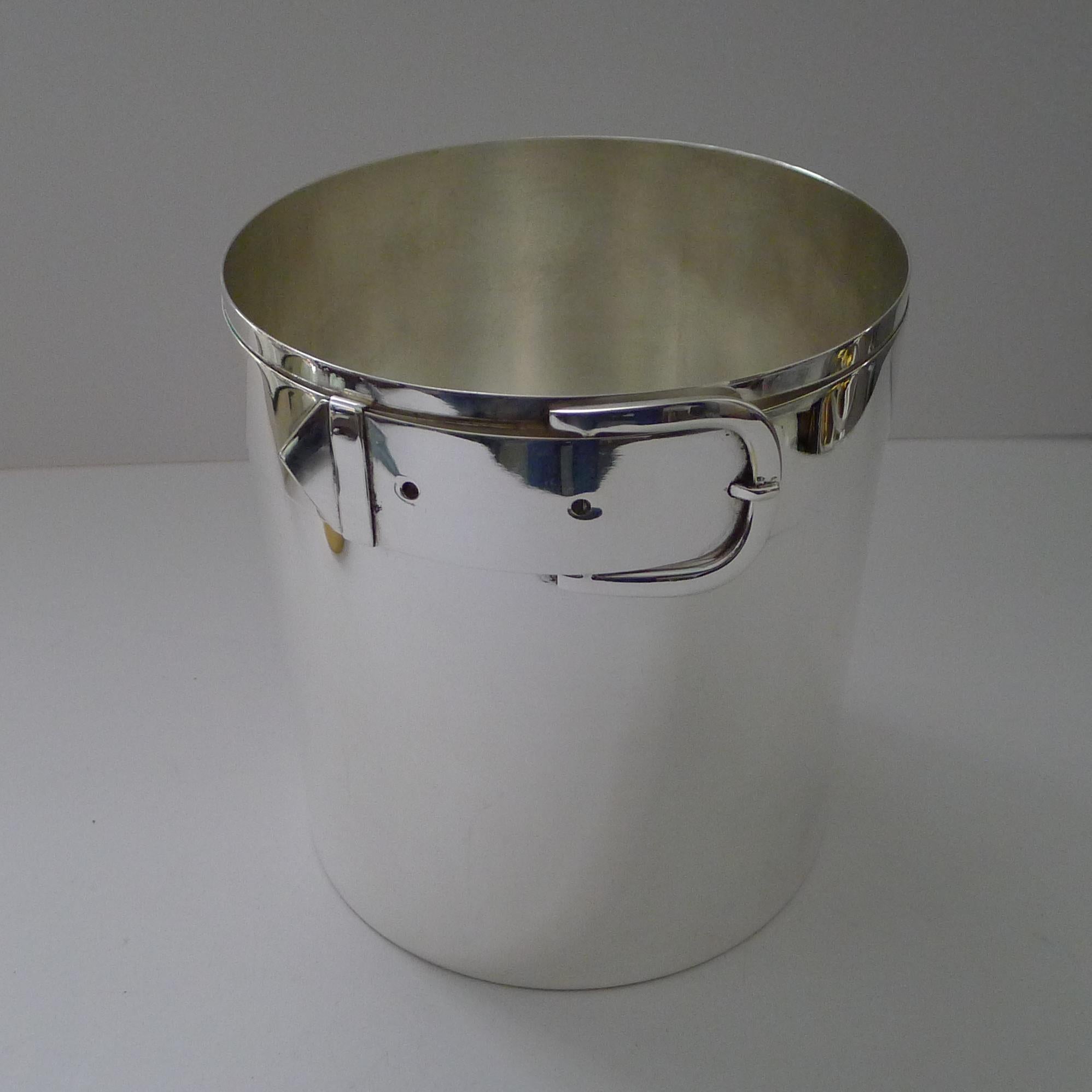 Fine XX secolo Vintage Gucci, Italia - Raro dispenser per vino / secchiello per champagne - Cintura e fibbia in vendita