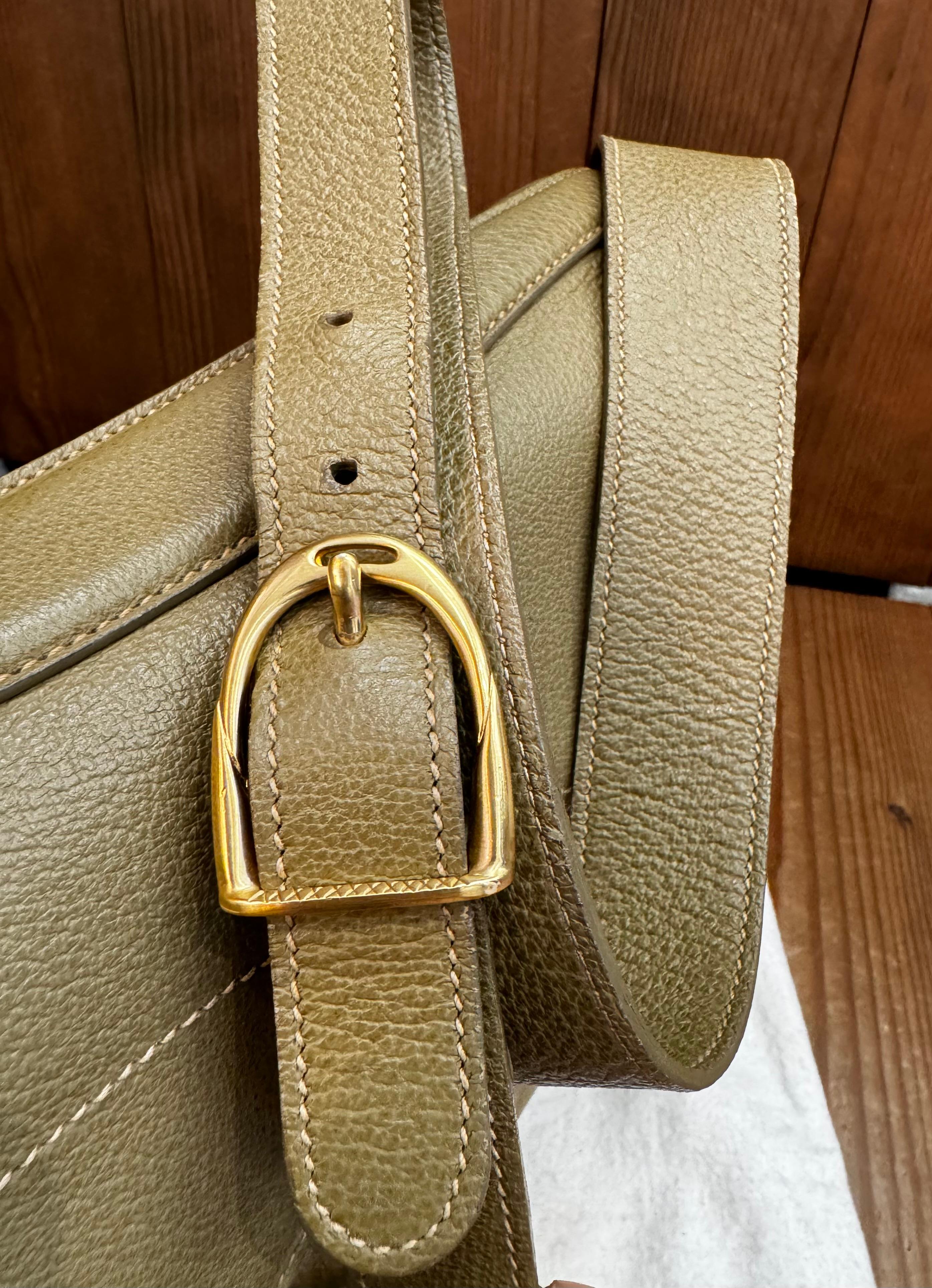 1990s Vintage GUCCI Nubuck Pigskin Leather Saddle Camera Bag Khaki Unisex For Sale 1