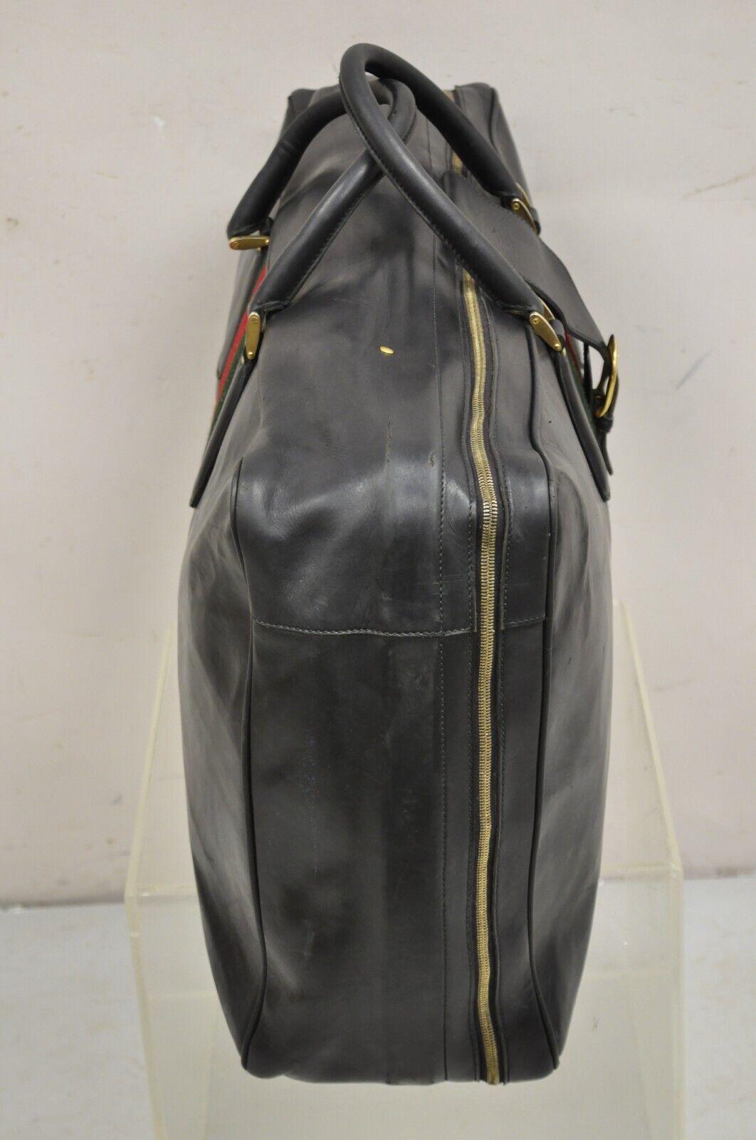 Fin du 20e siècle Vintage Gucci Large Black Leather Suitcase Luggage Travel Bag Green Red Webbing en vente