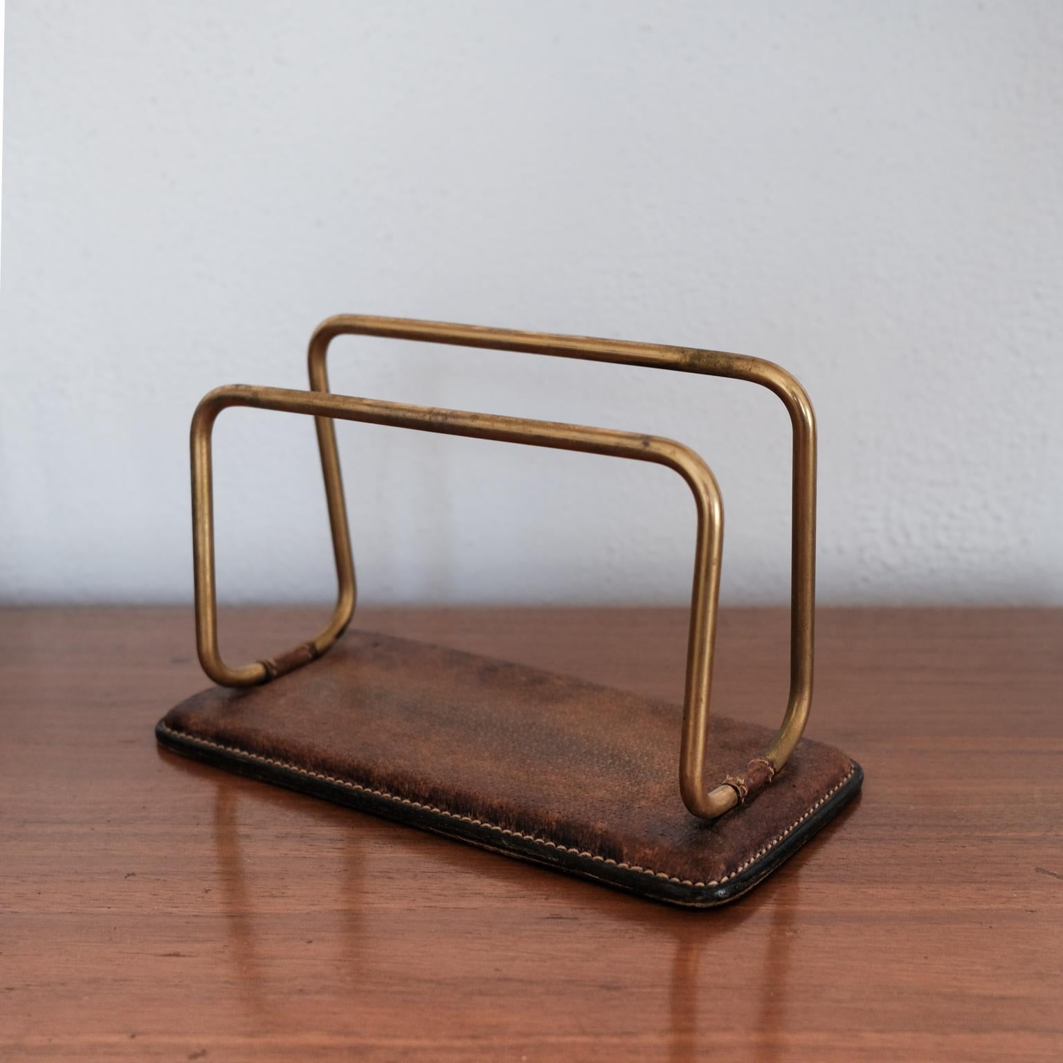 Vintage Gucci Leather and Brass Letter Holder In Good Condition In San Diego, CA
