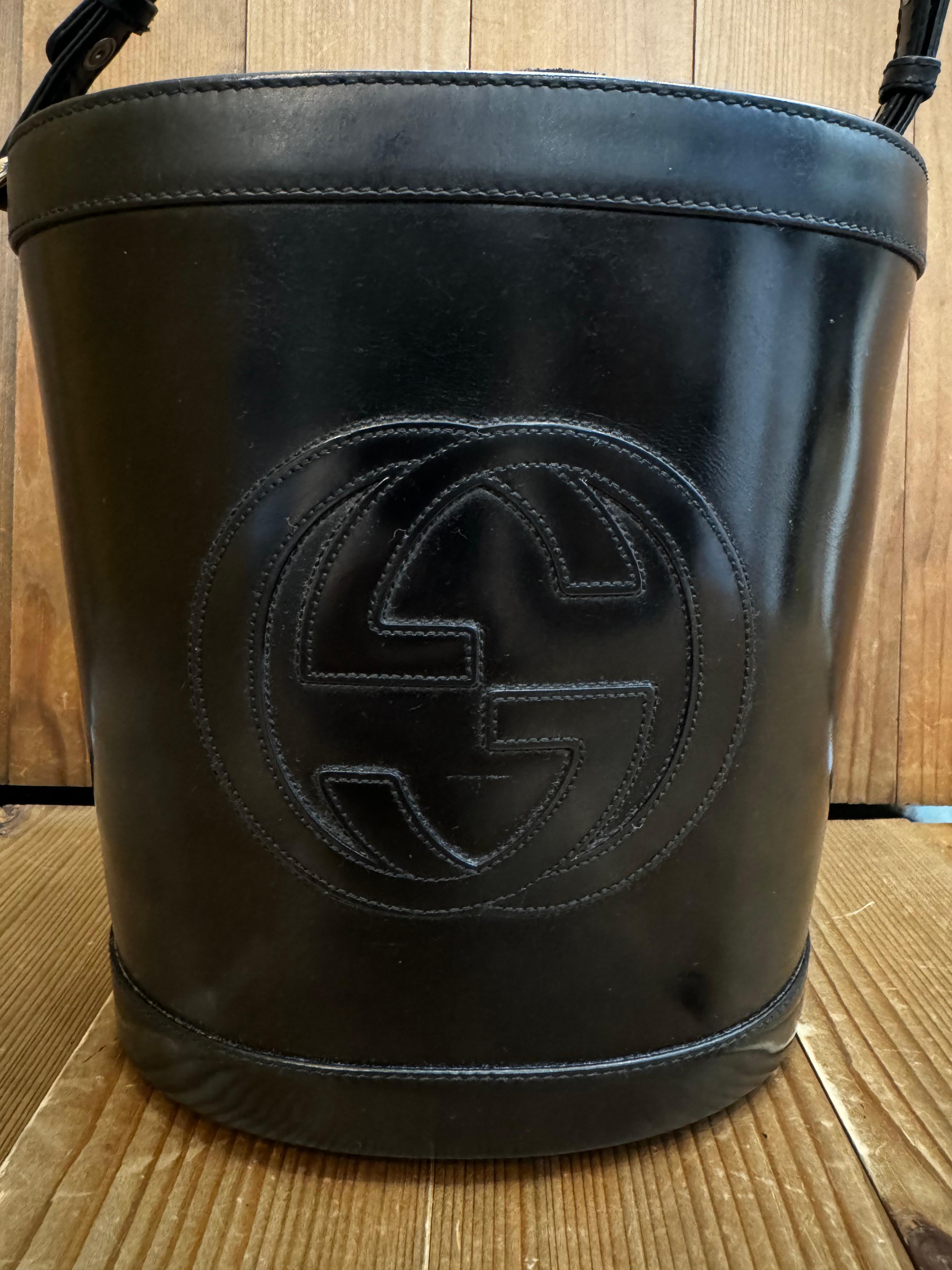 Vintage GUCCI Leather Bucket Shoulder Handbag Black en vente 7