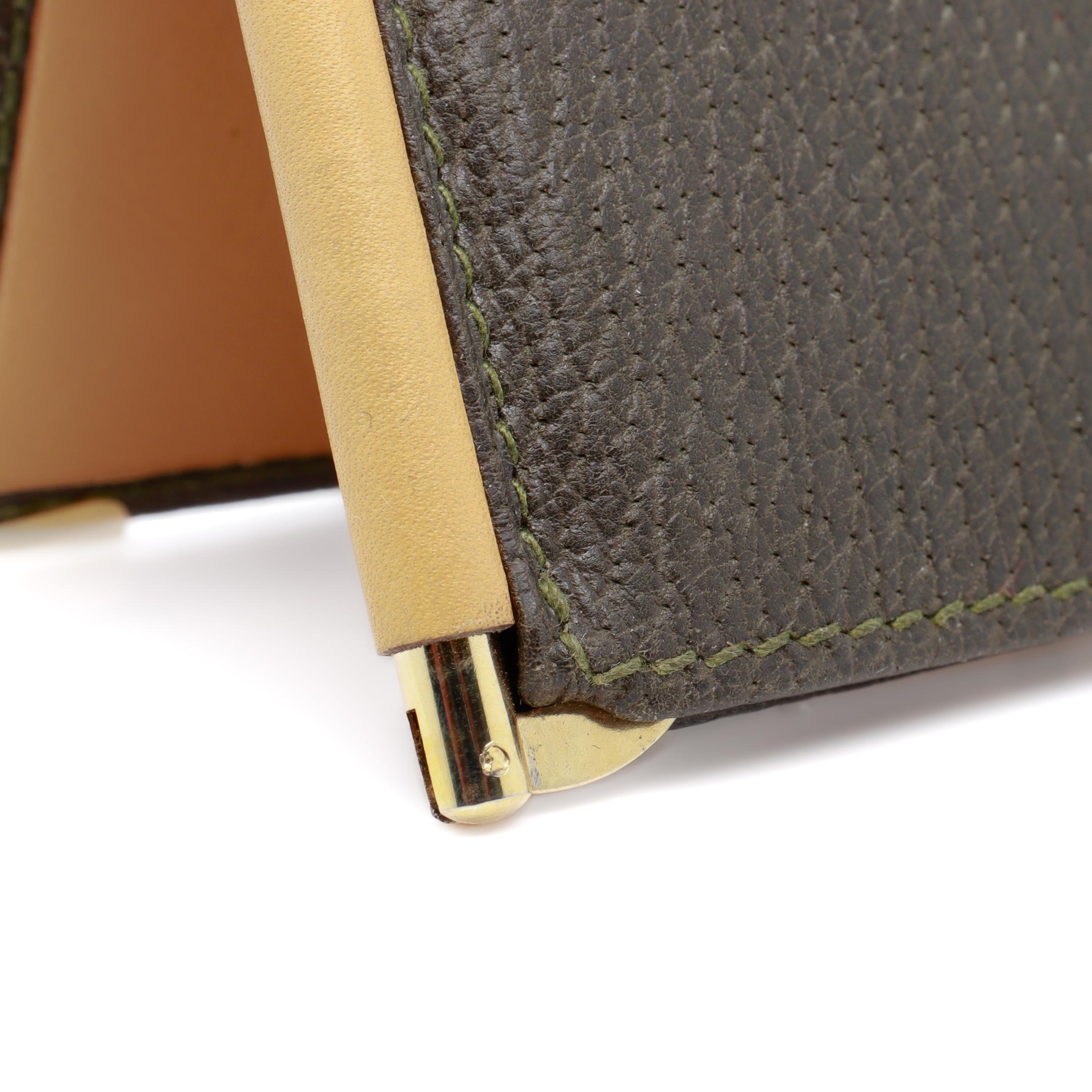 Vintage Gucci Leather Tri-Fold Wallet with Money Clip en vente 12