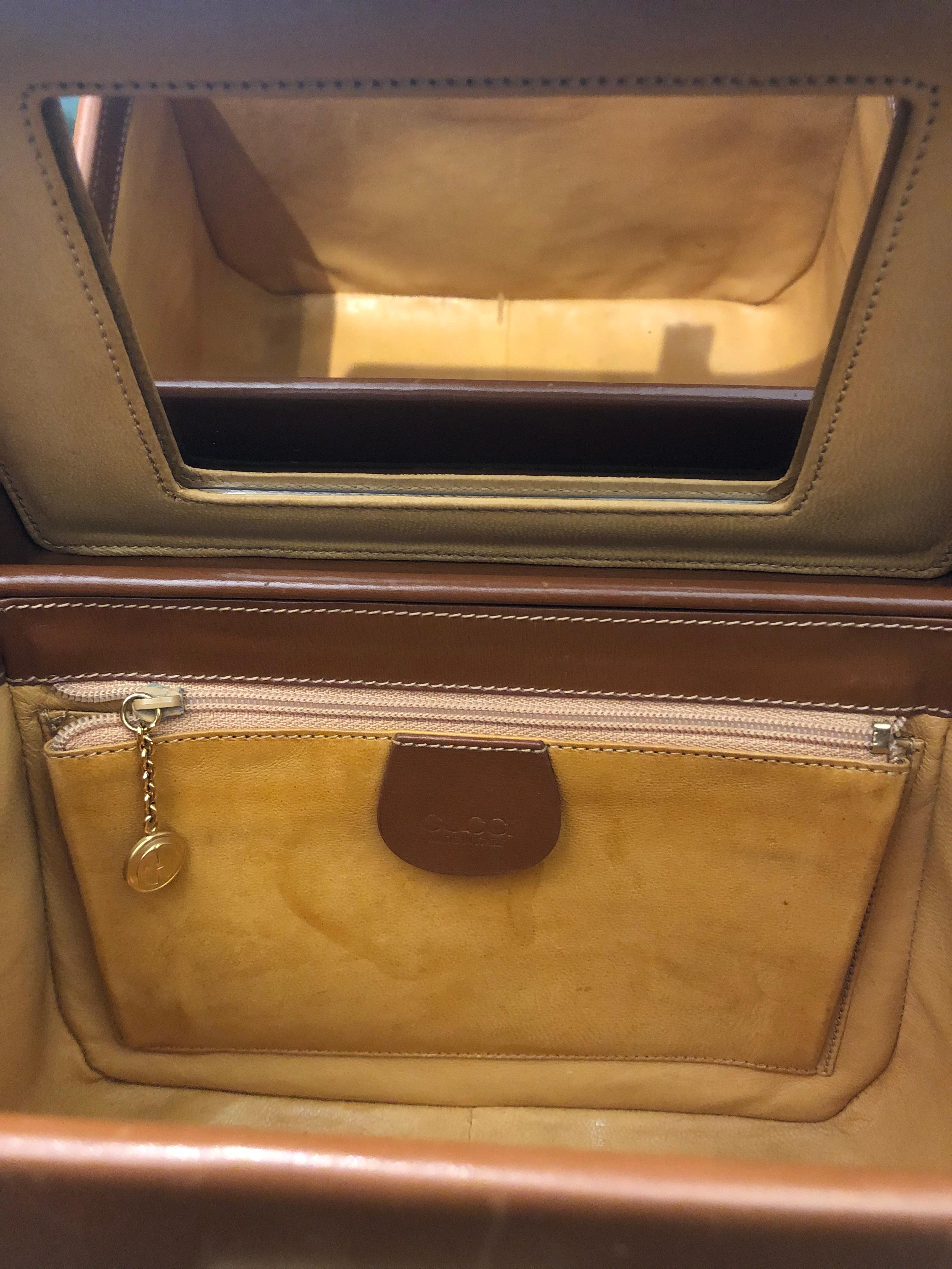 1990s Vintage GUCCI Leather Vanity Trunk Case Calfskin Brown  For Sale 5