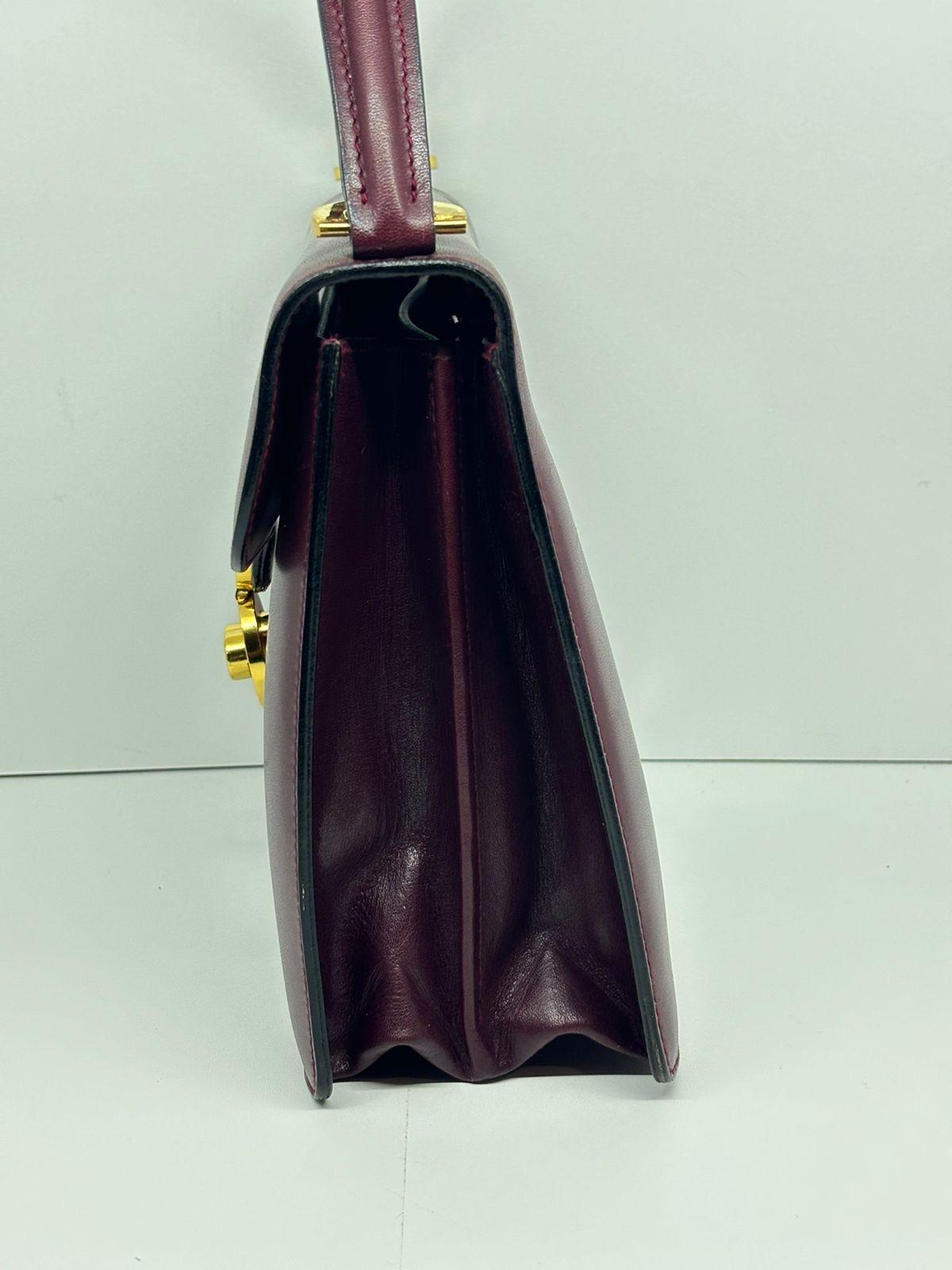 Vintage Gucci Maroon Smooth Leather Top Handle Turn-Lock Bag For Sale 3