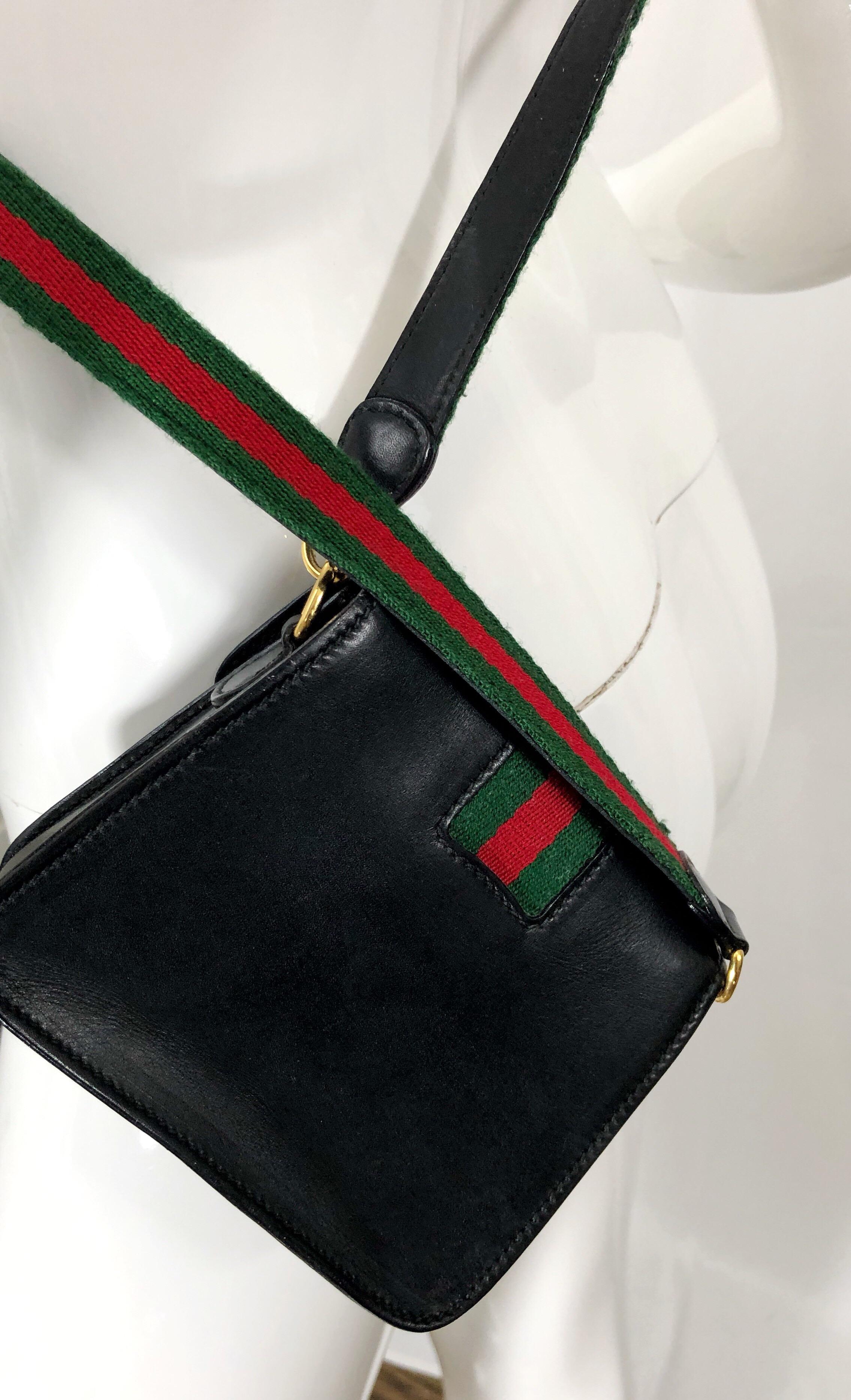 Vintage Gucci Mini 1990s Black Leather Small Minature Crossbody 90s Shoulder Bag In Good Condition In San Diego, CA