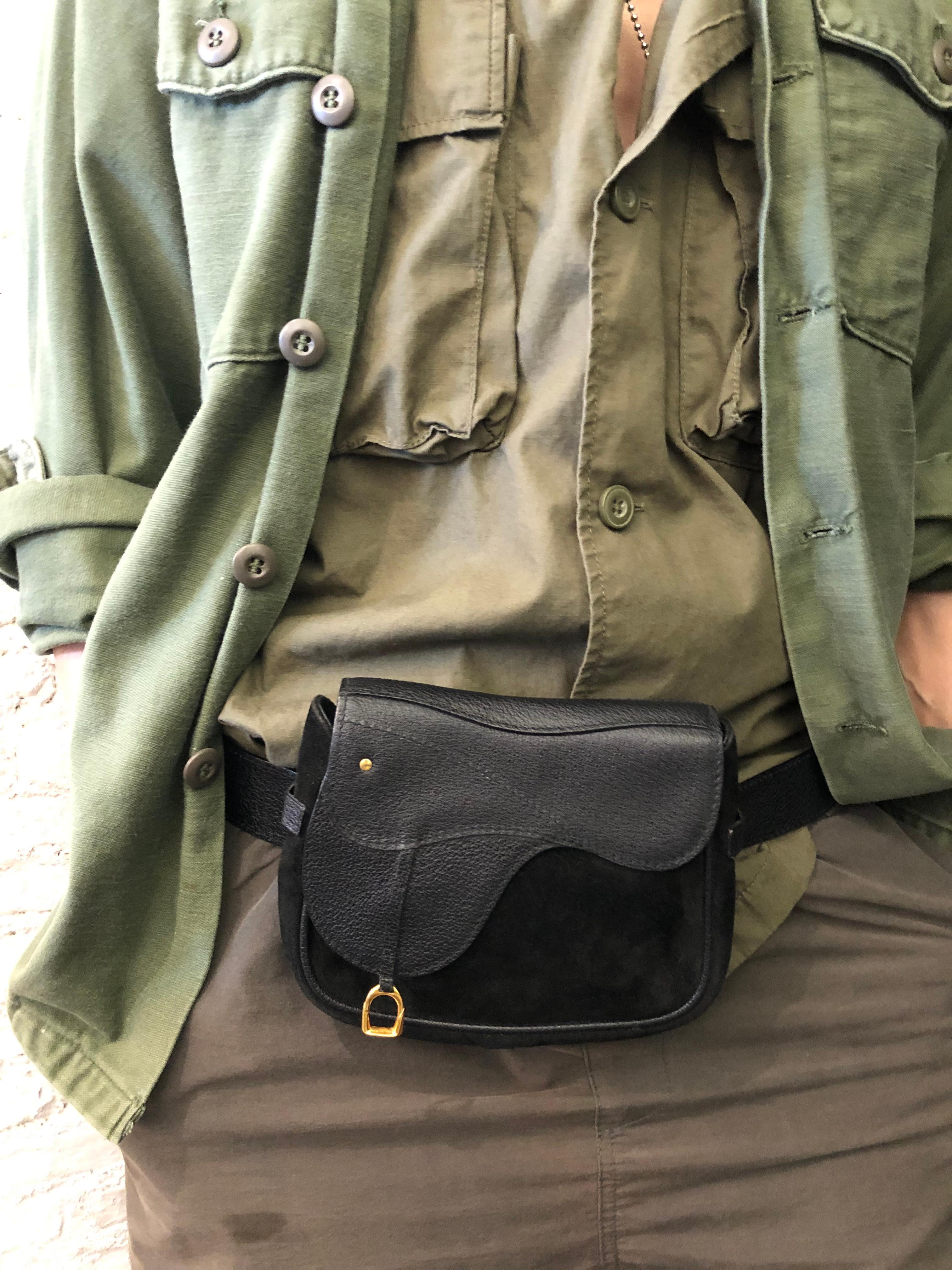 1990s Vintage GUCCI Mini Nubuck Leather Two-Way Saddle Crossbody Belt Bag Black  7