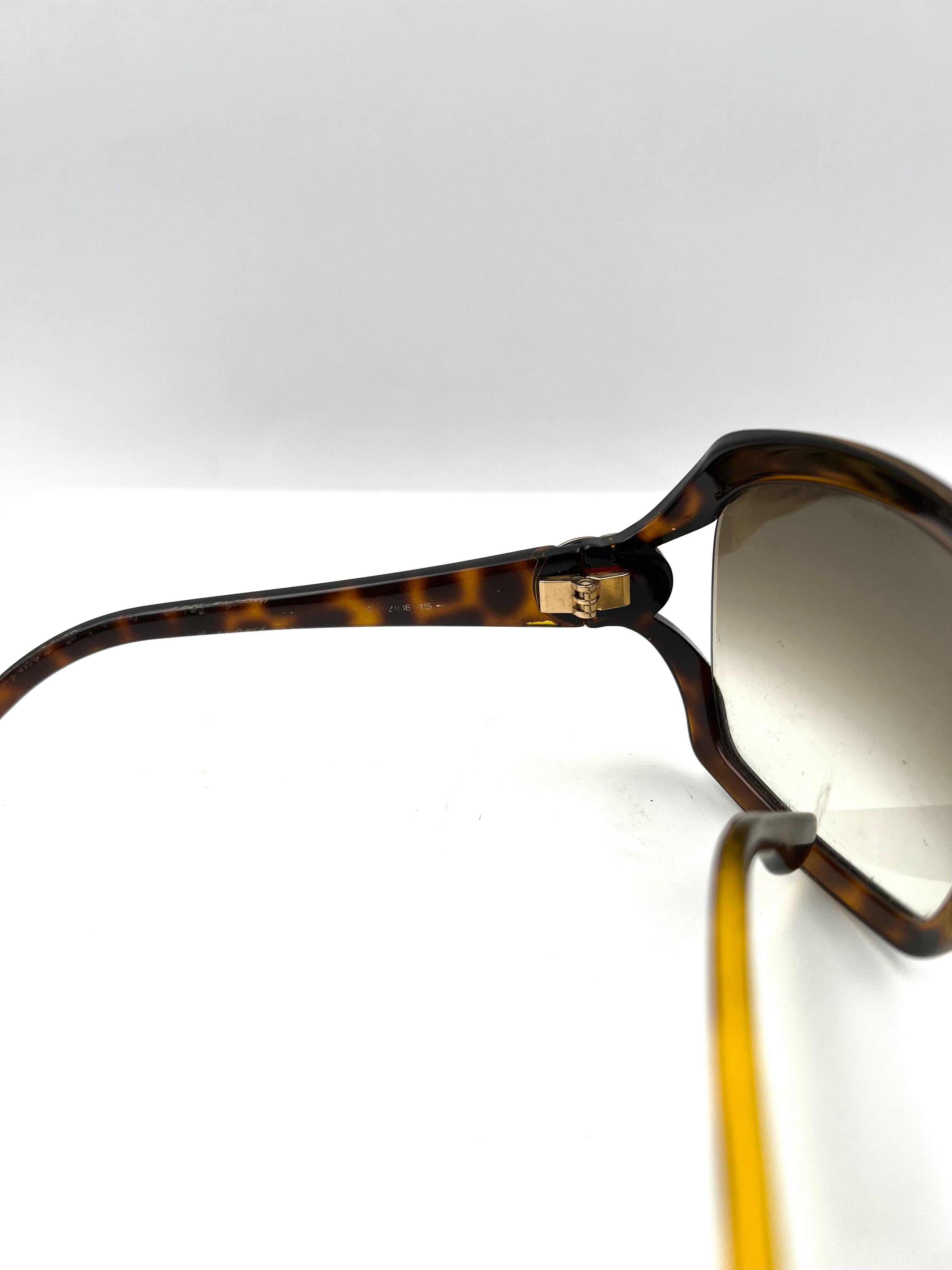 Great color and design nice clean condition Gucci vintage glasses circa late 1980s.