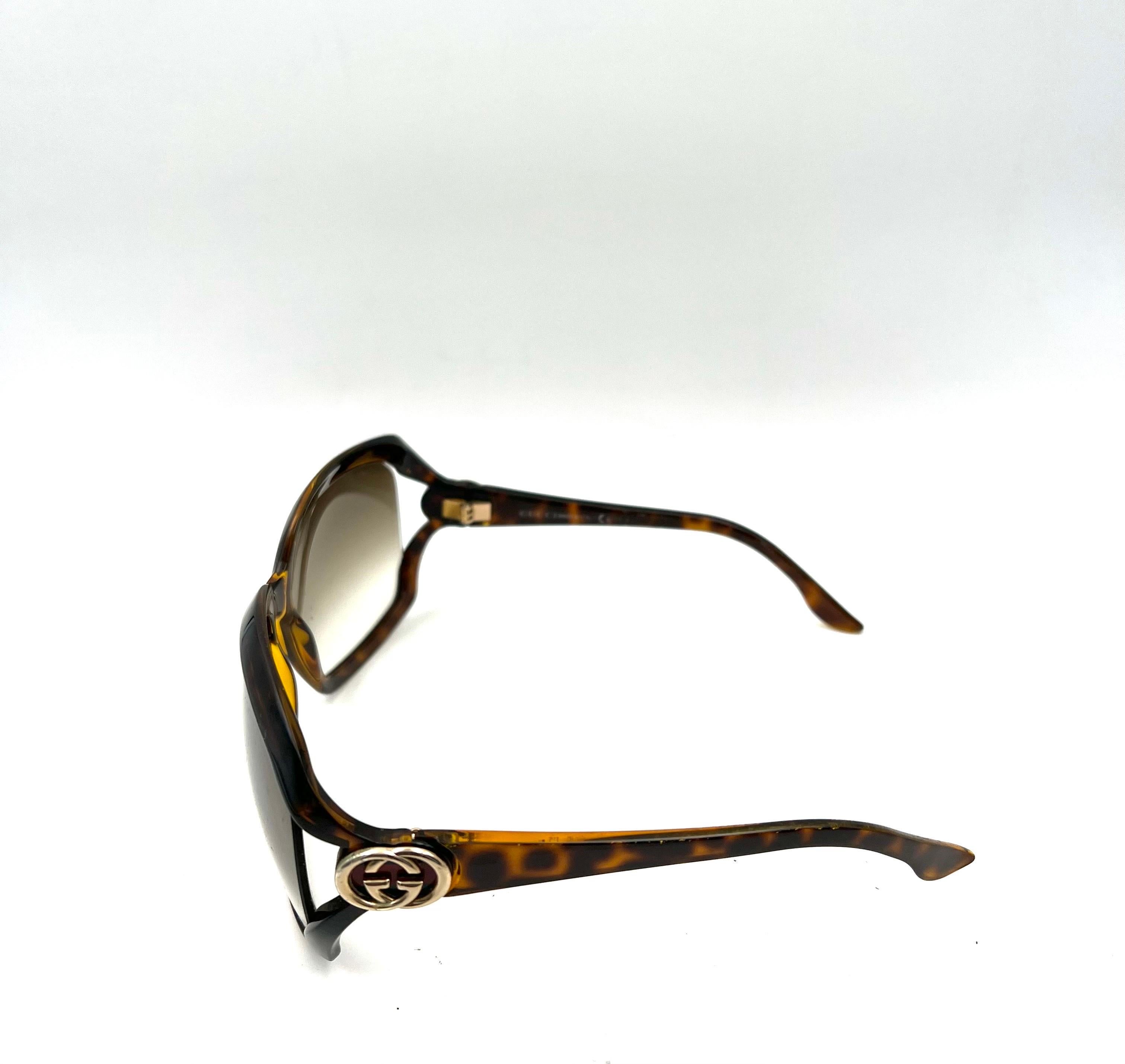 Vintage Gucci Model 125 GG 3110/s Sunglasses 1980's Made in Italy In Good Condition In San Diego, CA