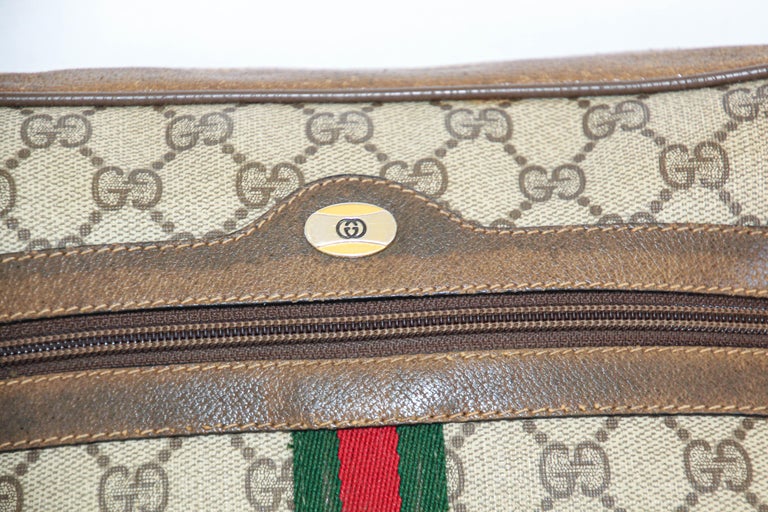 Authentic Vintage Gucci Logo Supreme Shoulder Bag 