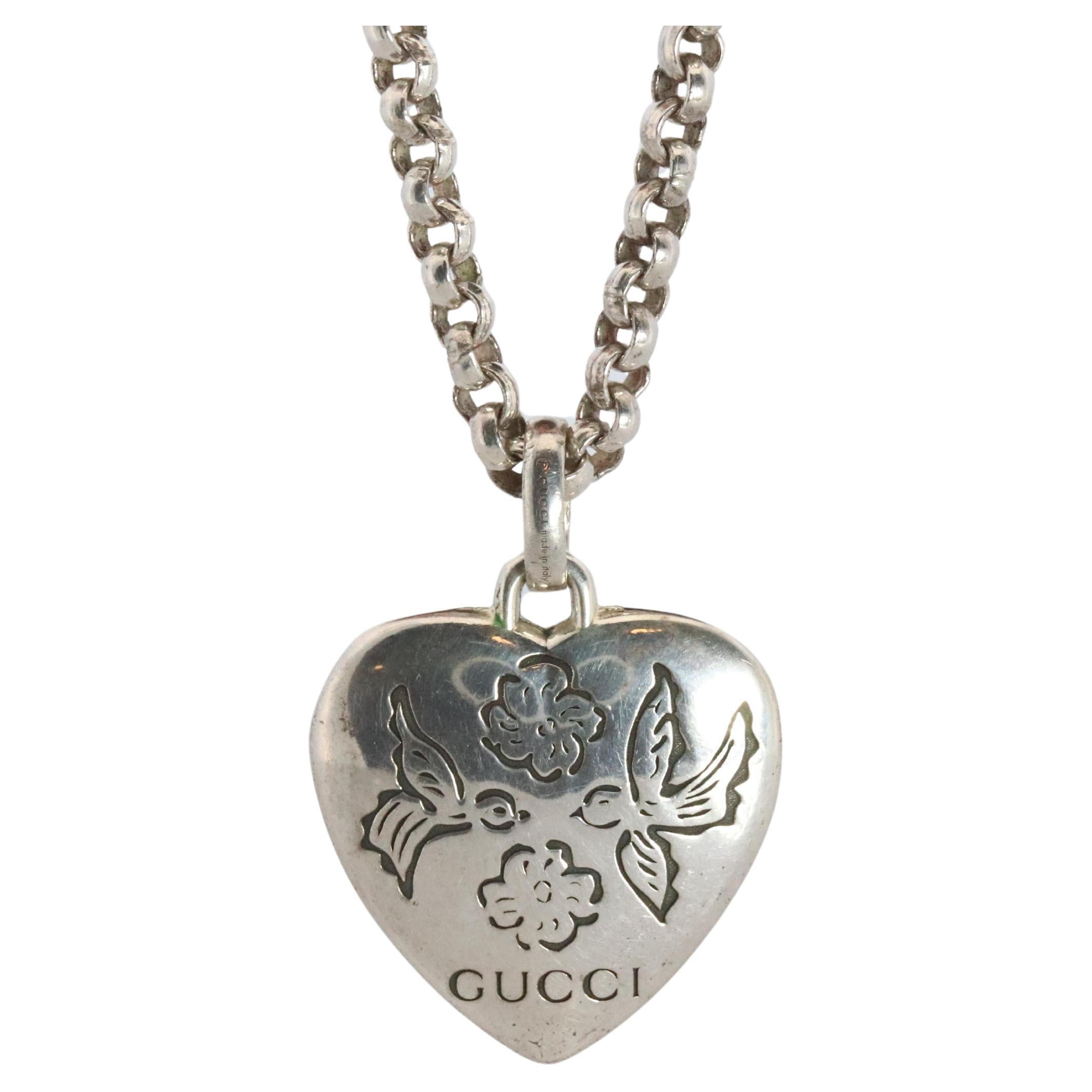Collana Gucci vintage. Ciondolo con cuore cieco per amore in sterling 925