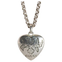 Vintage GUCCI Necklace. 925 sterling Heart Blind for Love Pendant