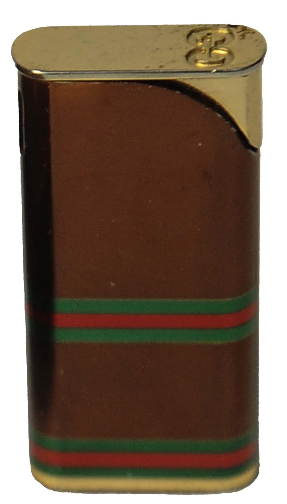 20ième siècle Vintage Gucci Pocket Cigarette Lighter With The Ubiquitous Stripes In Gucci Box (Allume-cigarette de poche Gucci avec les rayures omniprésentes dans la boîte Gucci) en vente