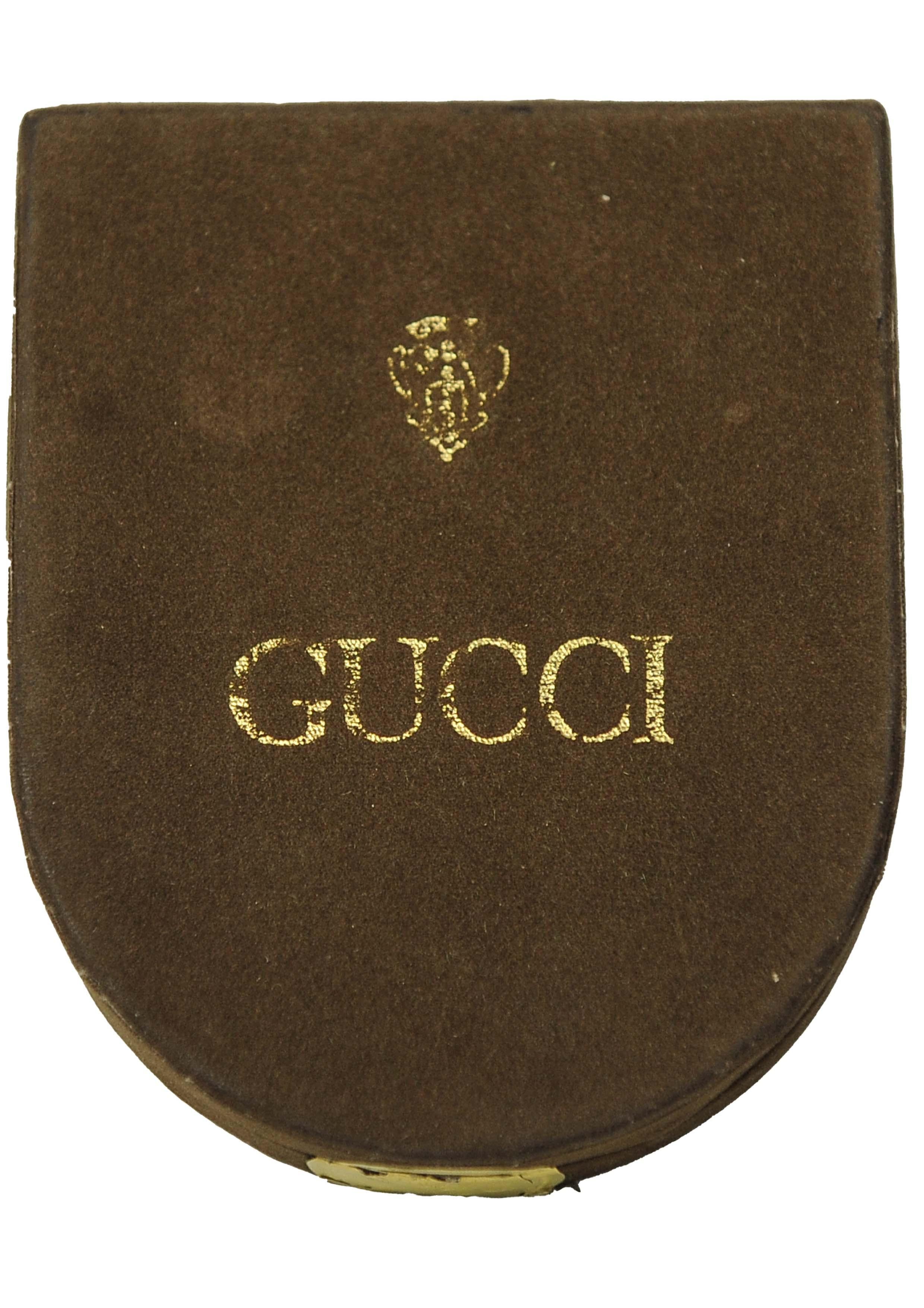 Métal Vintage Gucci Pocket Cigarette Lighter With The Ubiquitous Stripes In Gucci Box (Allume-cigarette de poche Gucci avec les rayures omniprésentes dans la boîte Gucci) en vente