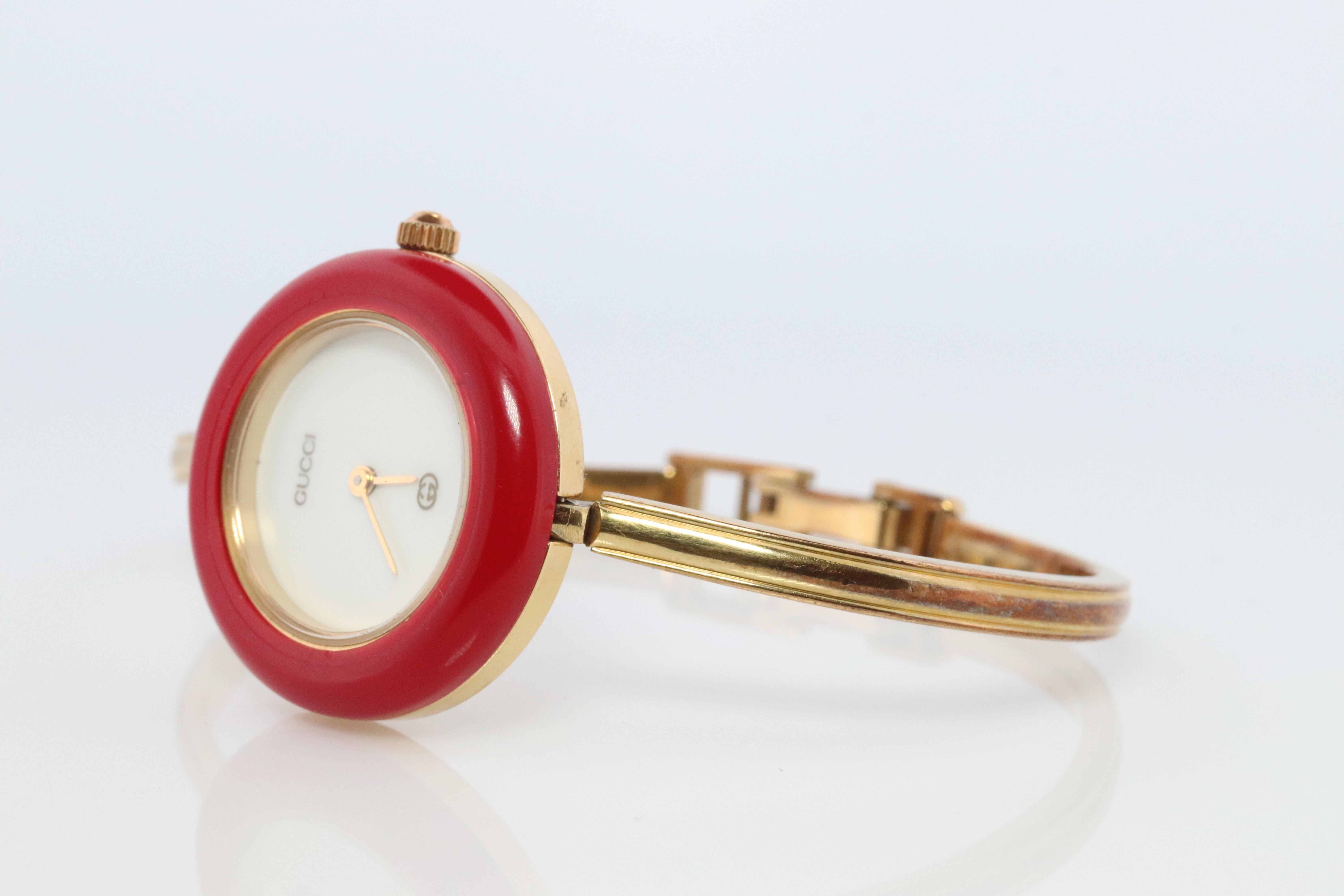 Vintage GUCCI Quarz 11/12, Vintage  Beobachten. Gucci Ladies Bangle Interchange Lünette Uhr im Zustand „Gut“ in Port Charlotte, FL