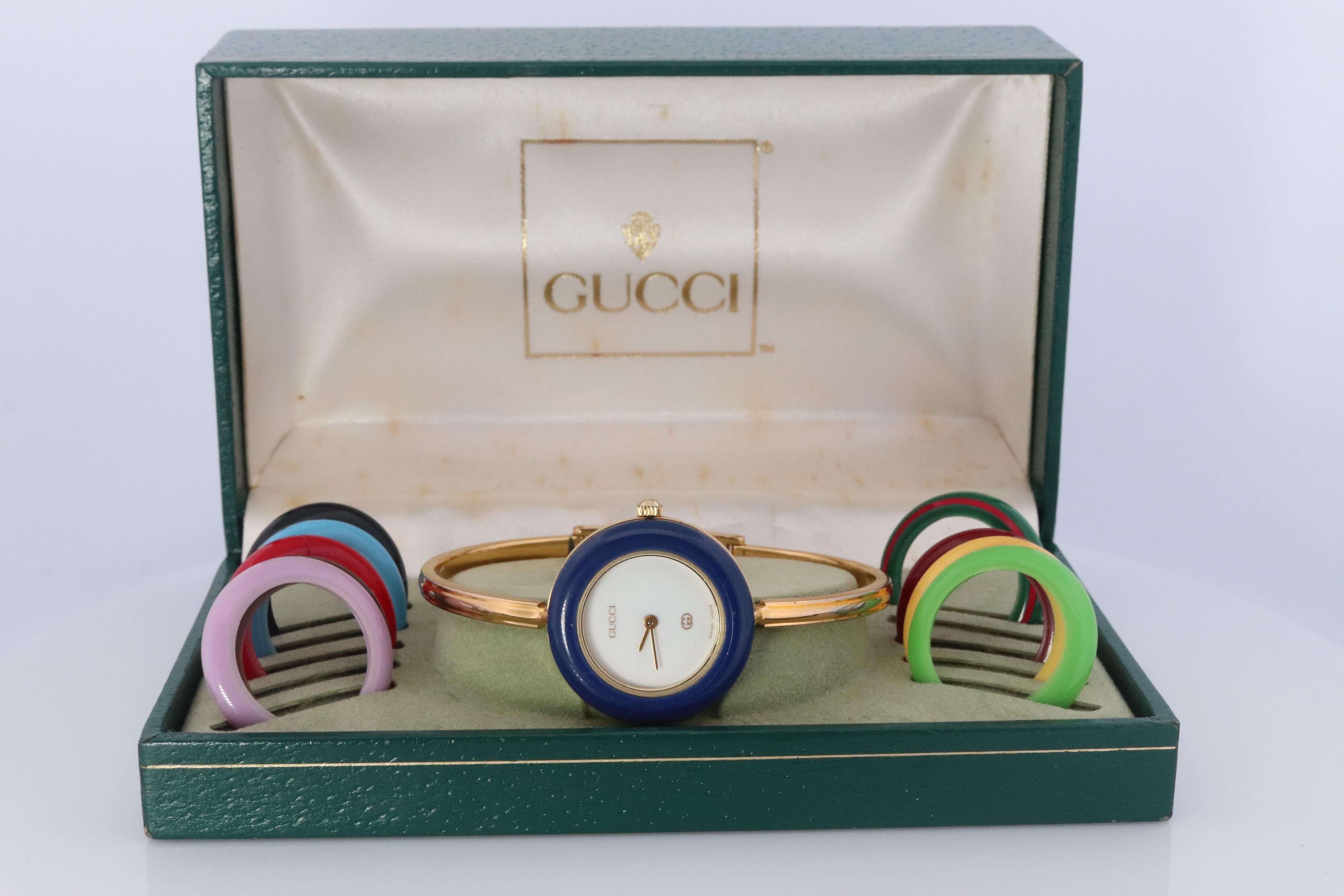 Vintage GUCCI Quartz 11/12  Watch. Gucci Ladies Bangle Interchange Bezel watch For Sale 3