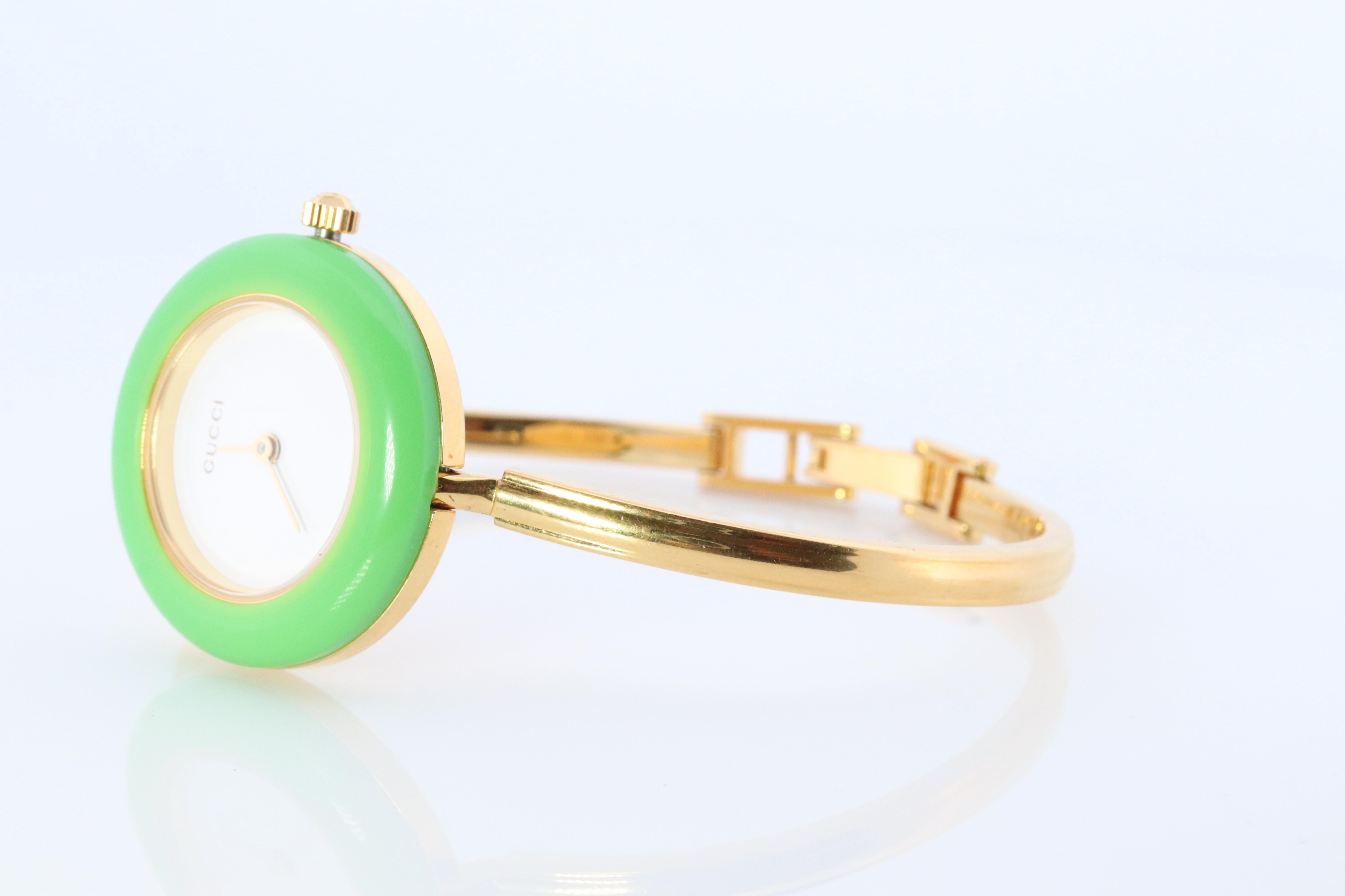 Modern Vintage GUCCI Quartz 11/12.2  Watch. Gucci Ladies Bangle Interchange Bezel watch