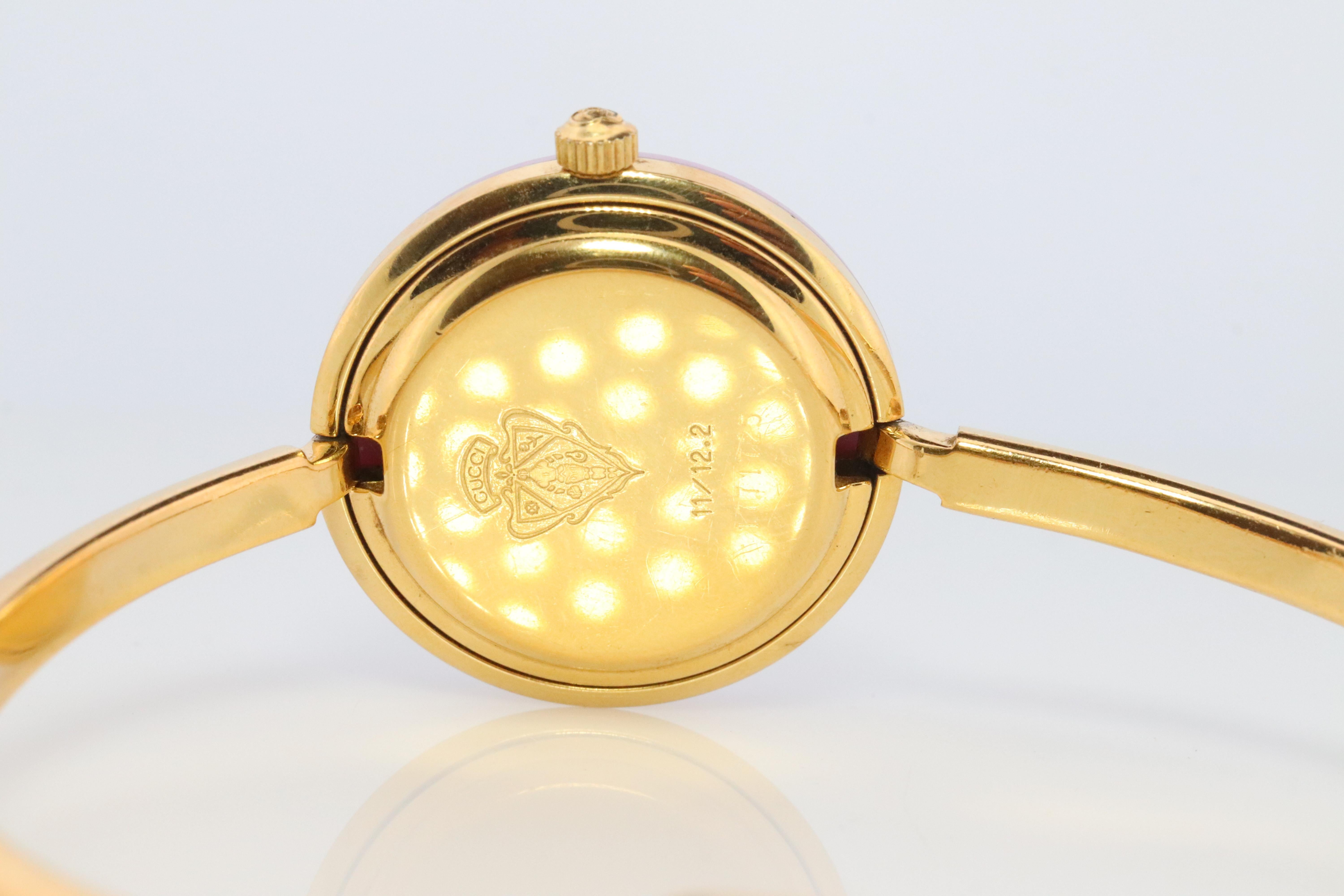 Vintage GUCCI Quartz 11/12.2  Watch. Gucci Ladies Bangle Interchange Bezel watch 1