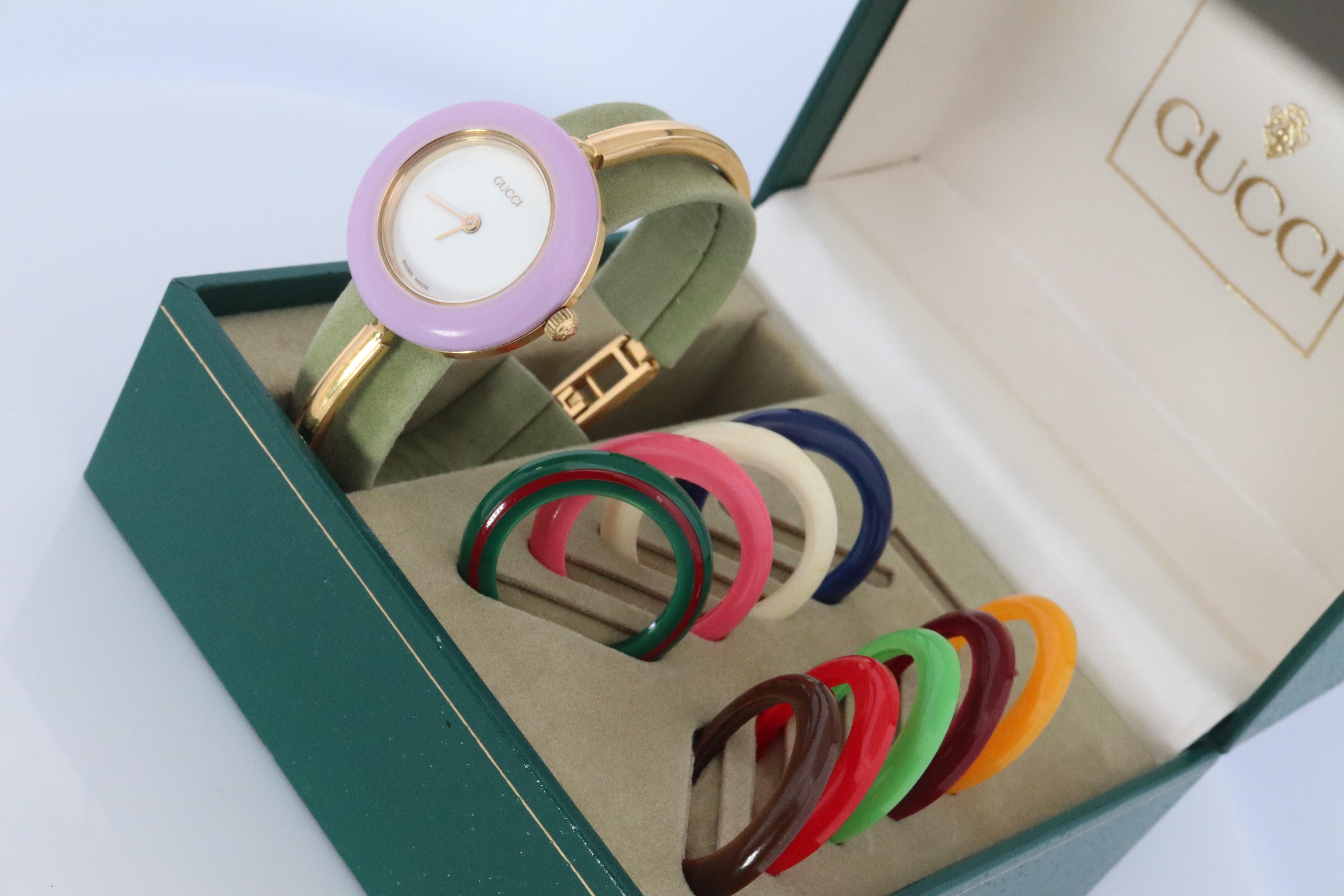 Vintage GUCCI Quartz 11/12.2  Watch. Gucci Ladies Bangle Interchange Bezel watch 3