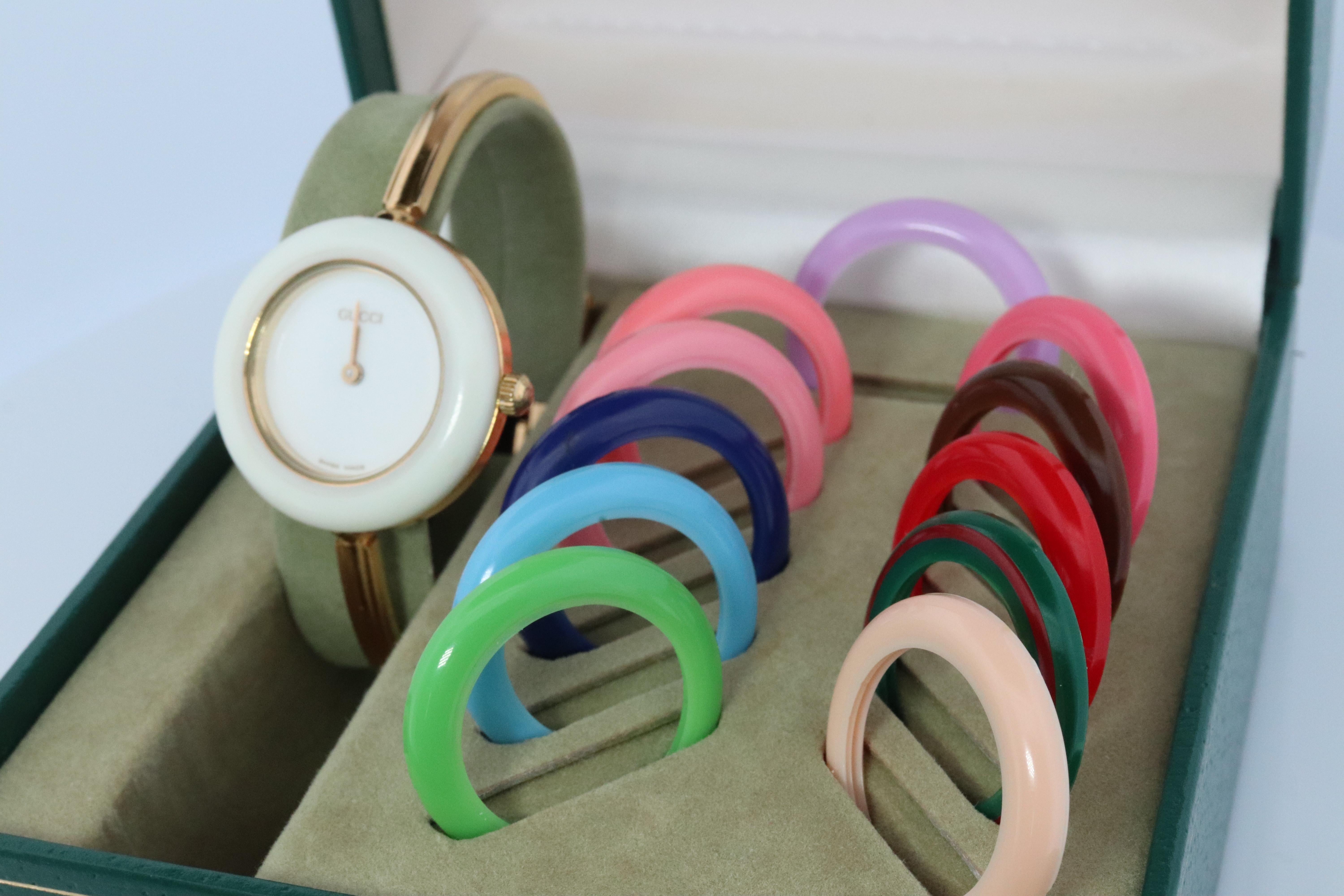 Vintage GUCCI Quartz 11/12.2  Watch. Gucci Ladies Bangle Interchange Bezel watch 4