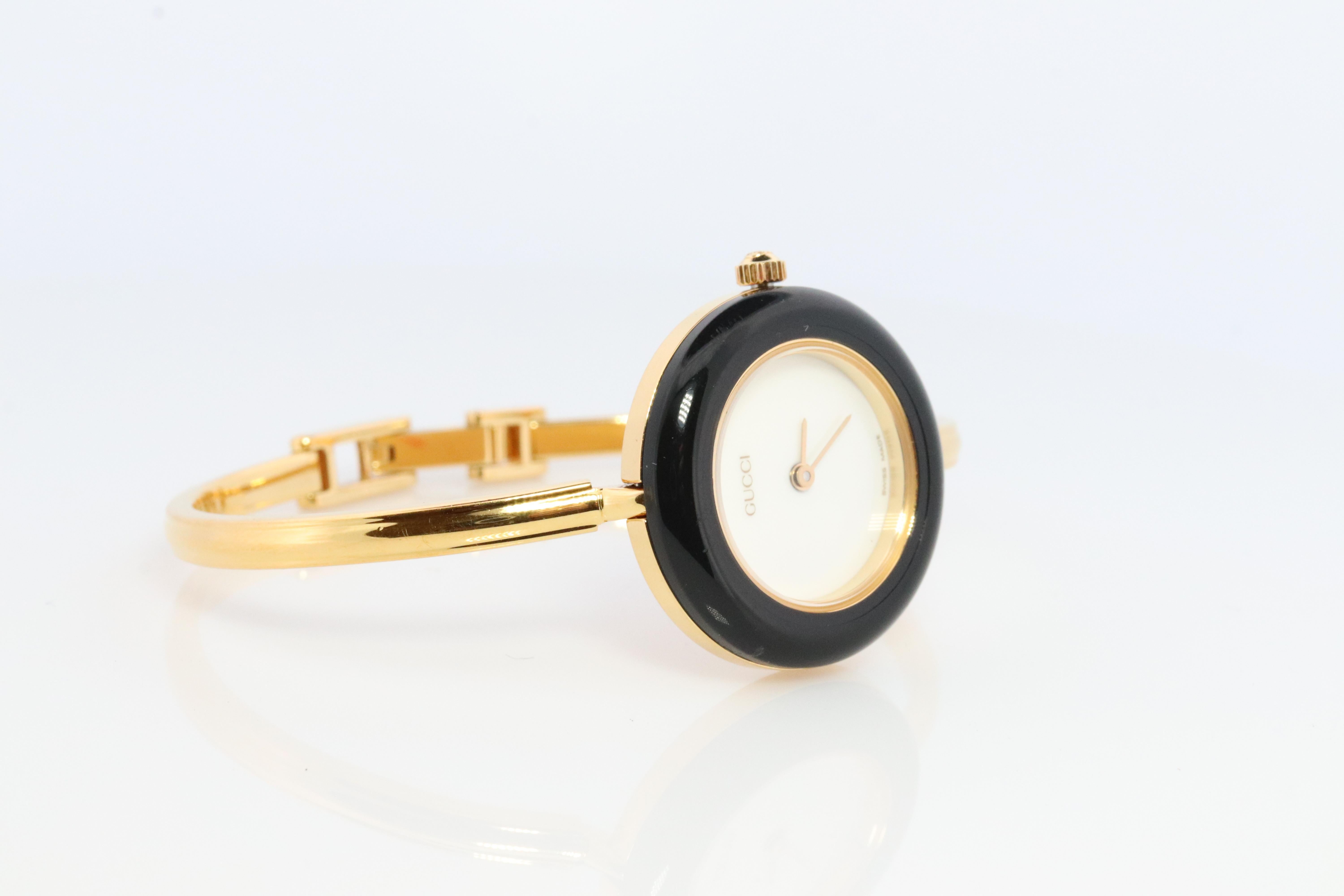Modern Vintage GUCCI Quartz 11/12.2  Watch Timepiece. Gucci Ladies Bangle watch