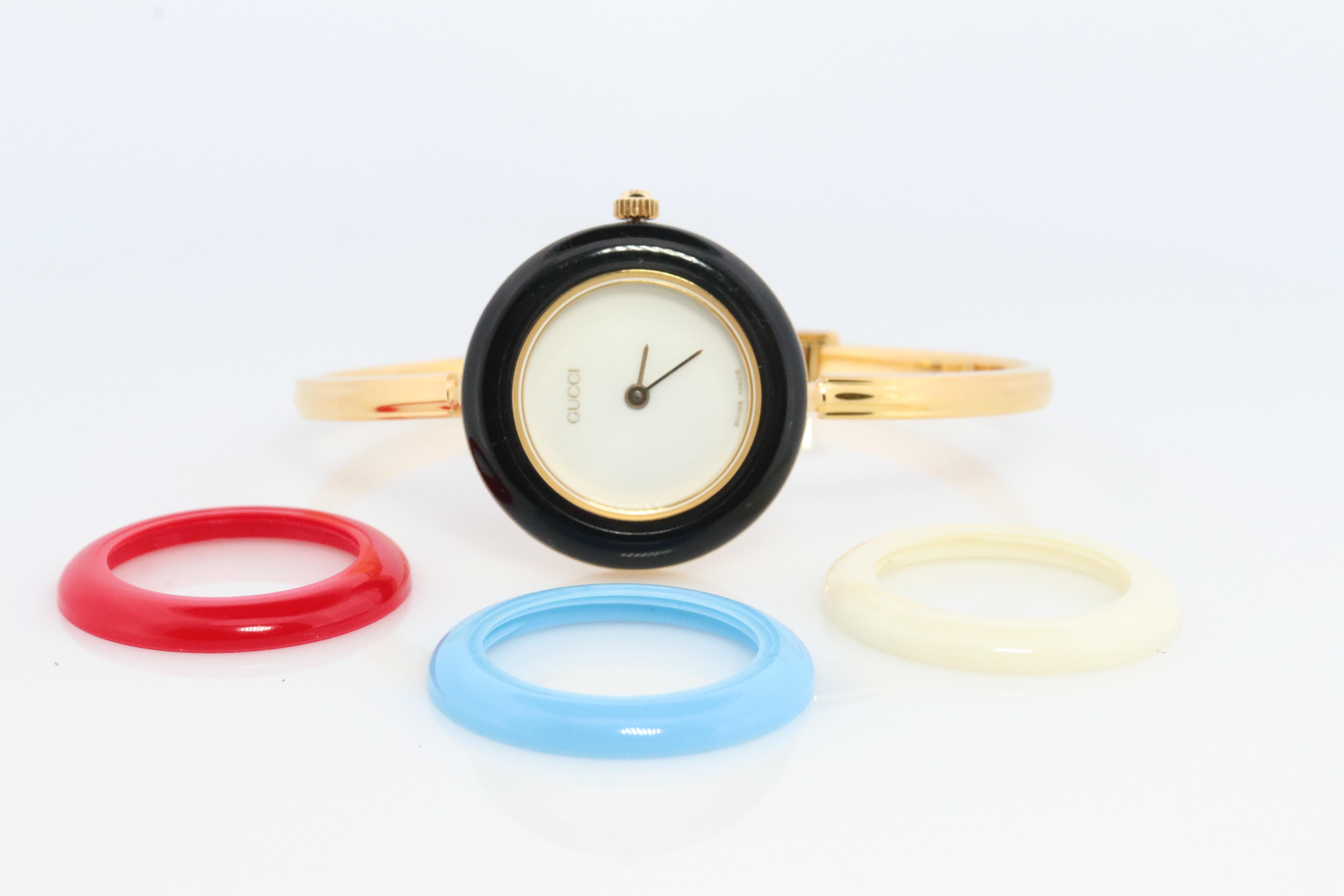 Vintage GUCCI Quartz 11/12.2  Watch Timepiece. Gucci Ladies Bangle watch In Good Condition In Port Charlotte, FL