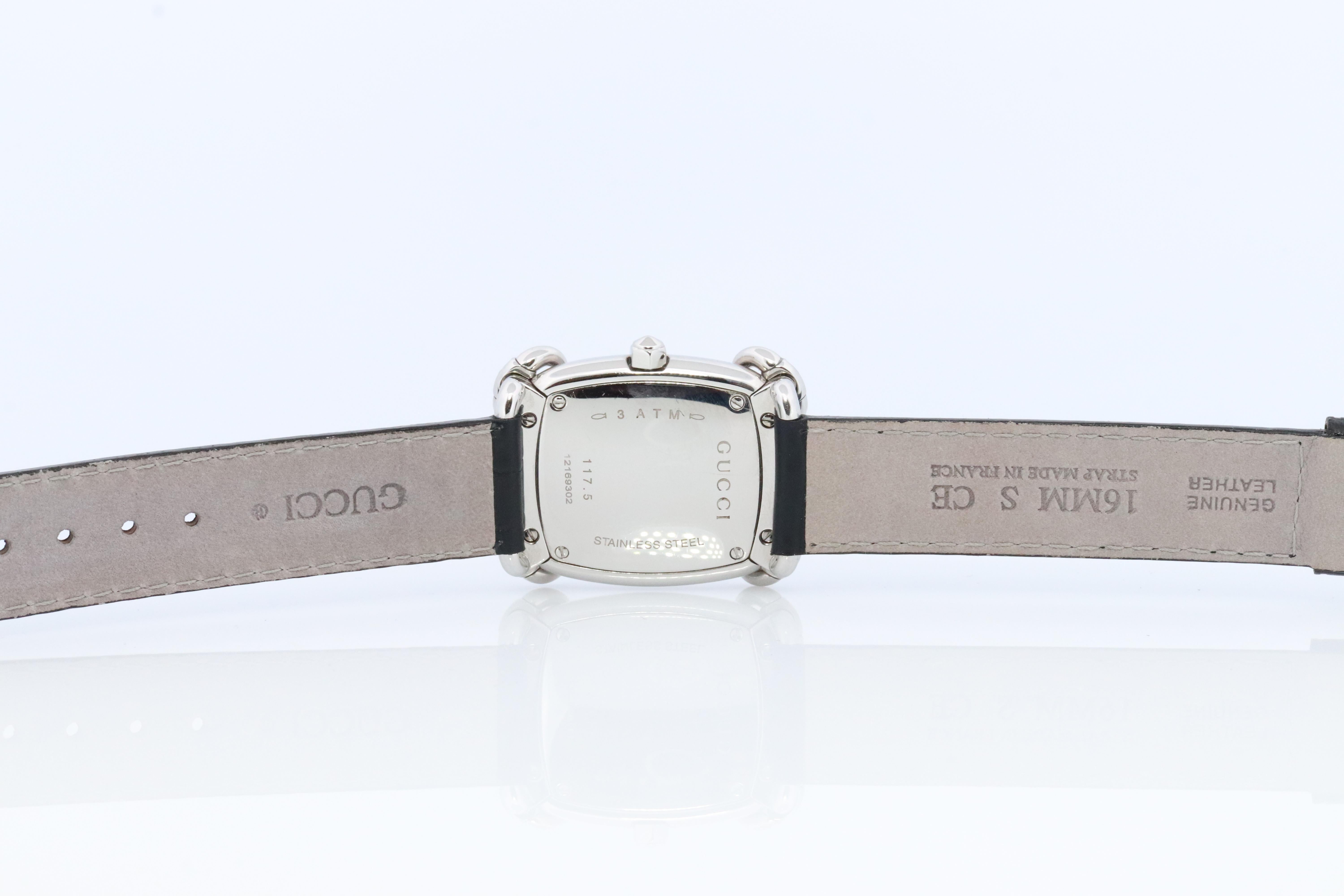 Modern Vintage GUCCI Quartz 117.5 Watch. Gucci Diamond Horsebit Ladies. Box and Papers For Sale