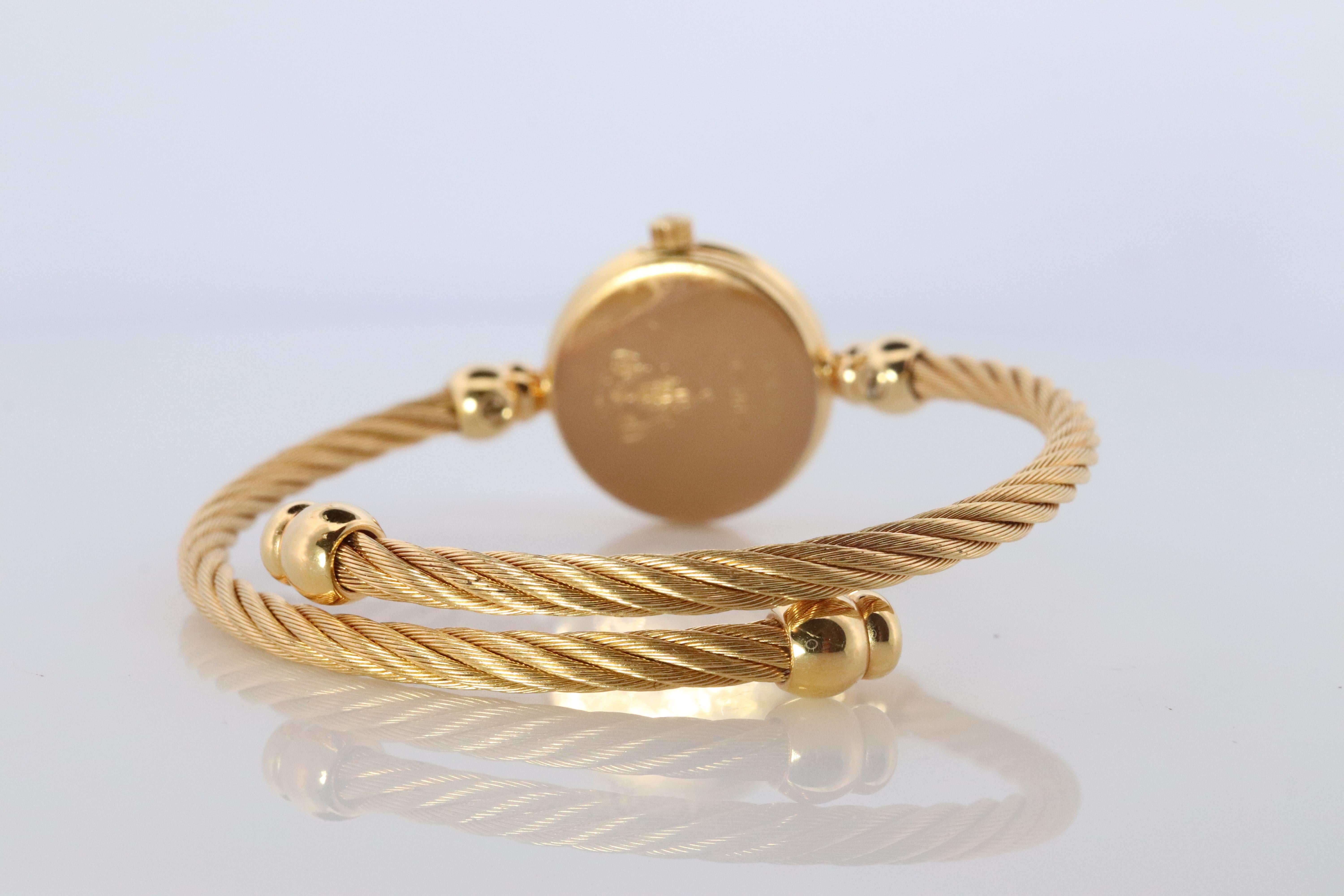 Vintage GUCCI Quartz 2700.2.L  Watch. Gucci Ladies Bangle Gold Tone Dial. For Sale 1