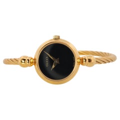 GUCCI Quartz 2700,2.L Regarder. Gucci Ladies Bangle Gold Tone Wristwatch
