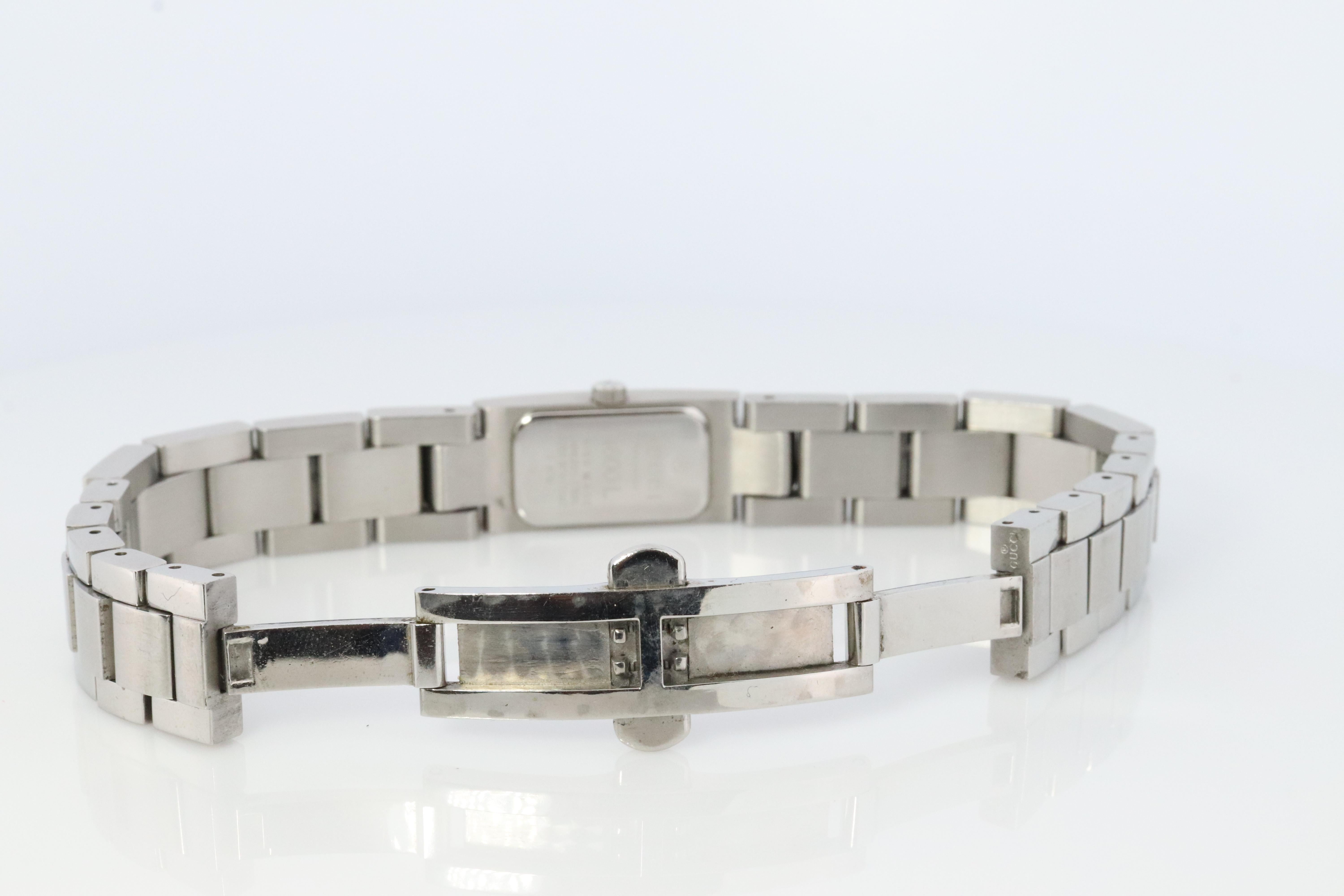 Women's Vintage GUCCI Quartz 4600L Watch. Gucci Diamond MOP Ladies. Box and Papers For Sale