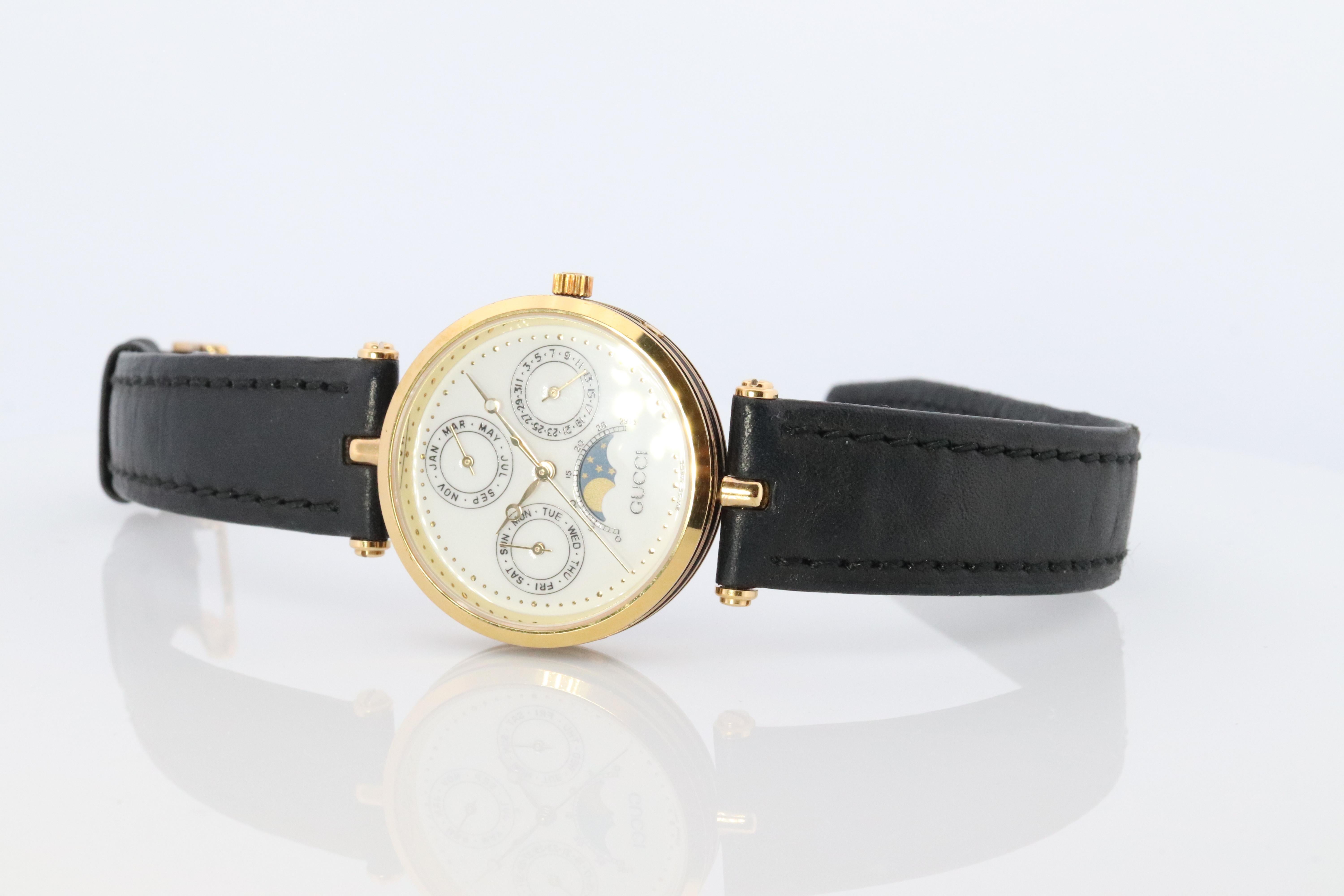 Beautiful Vintage Gucci Watch.
90s Calendar Moonphase Dial.
18k Gold Plated.


These are 1990s Mens. However will work for Ladies as well.

Condition: Works and keep time properly. Appropriate wear according to age.

New battery installed and