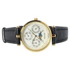 Vintage Gucci Quartz Leather Watch. 2000m Gucci Watch. Calendar Moon Phase