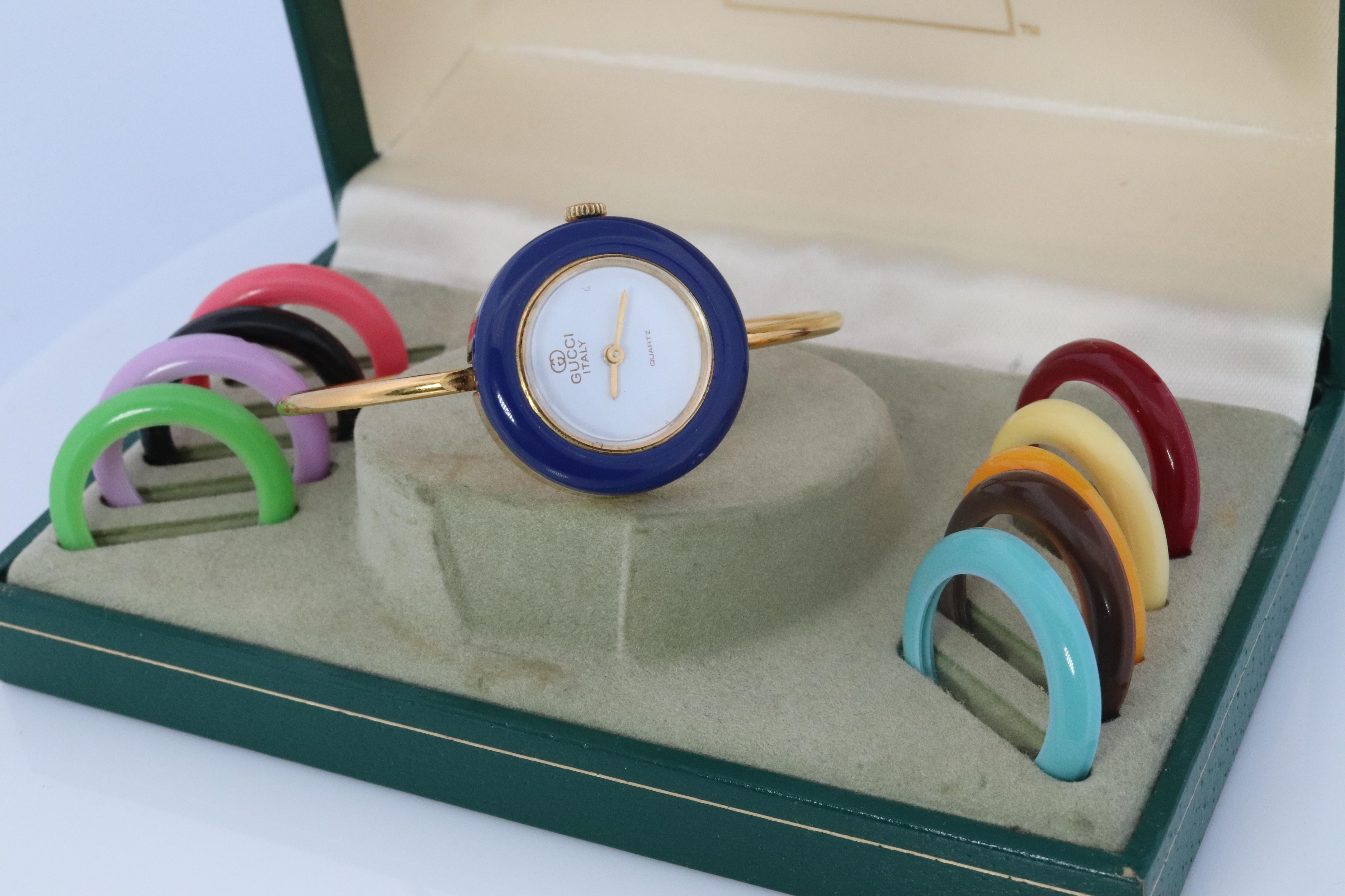 Orologio al quarzo Gucci vintage. RARO orologio Made in Italy Gucci Ladies Bangle Bezel 4