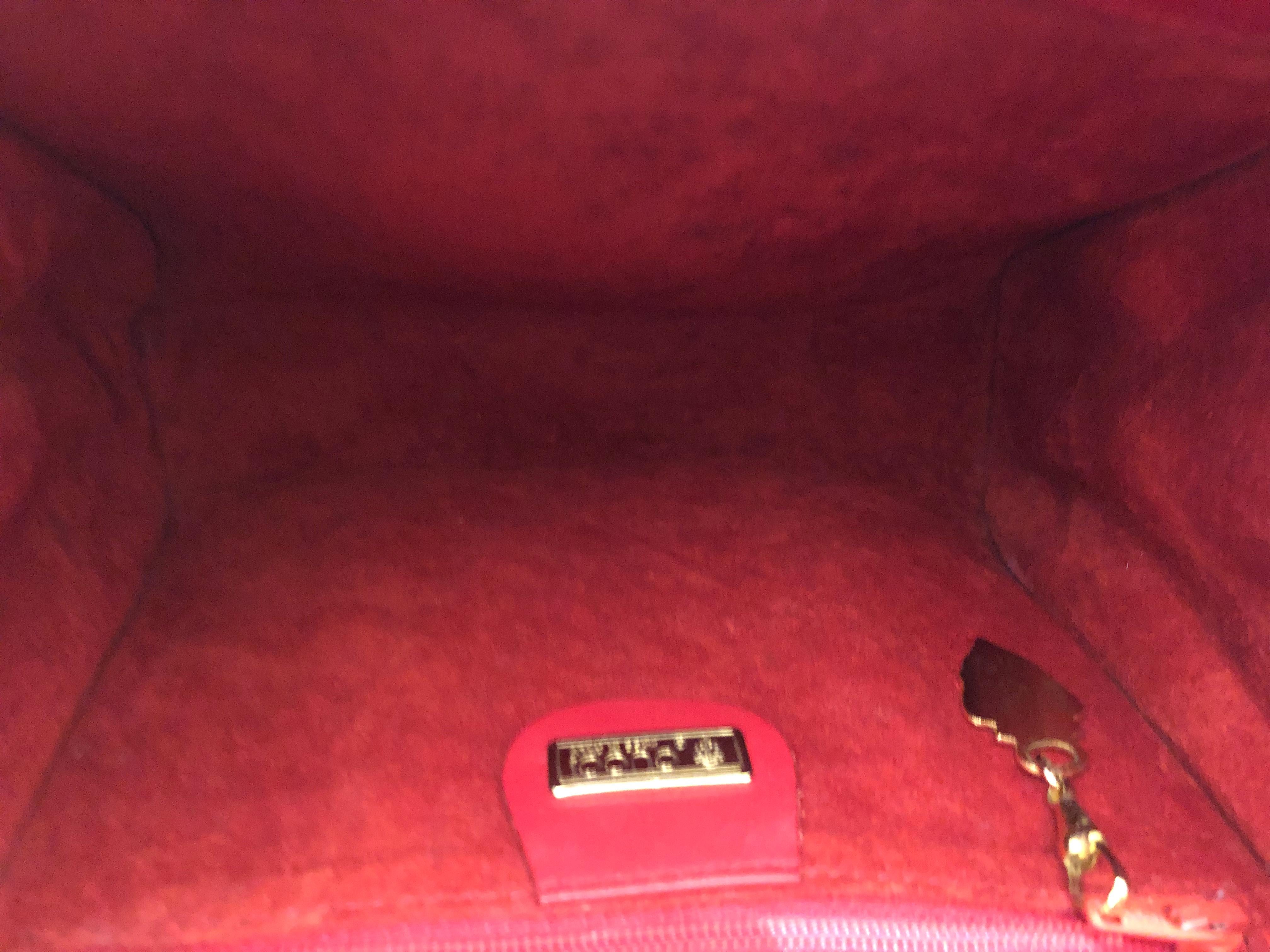 Vintage GUCCI Mini Calfskin Leather Book Tote Crossbody Bag Red For Sale 4