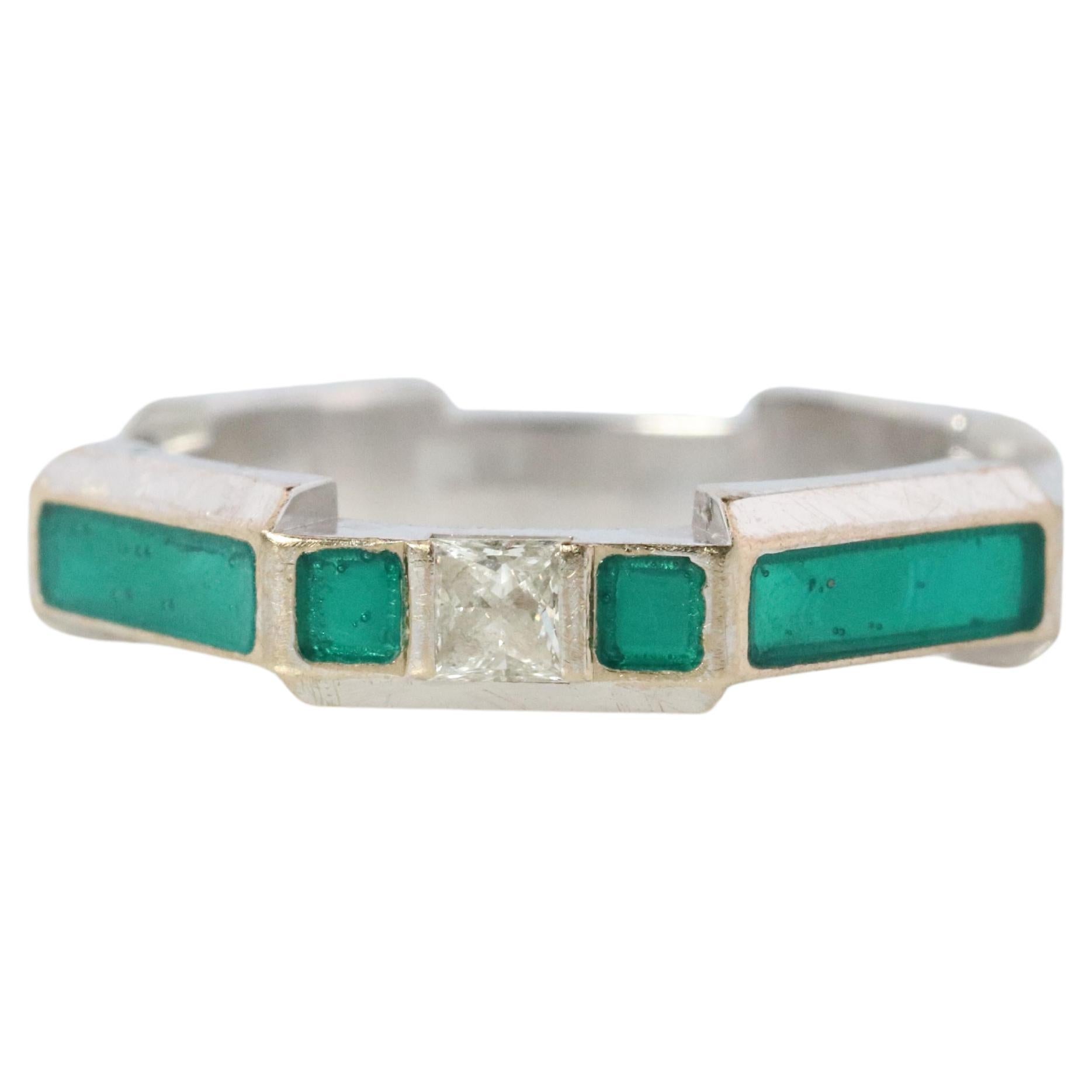 Vintage GUCCI Ring. 18k White Gold Links to Love Diamond Enamel Band.