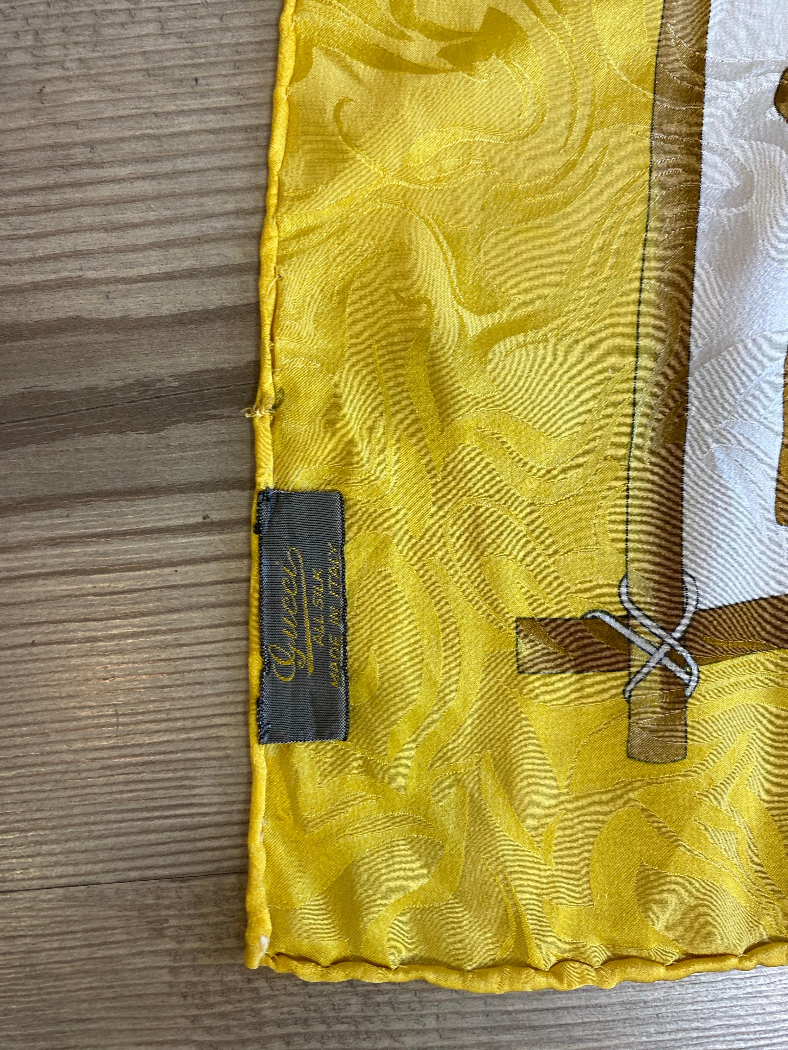 Pañuelo vintage Gucci de los años 60. en venta 2