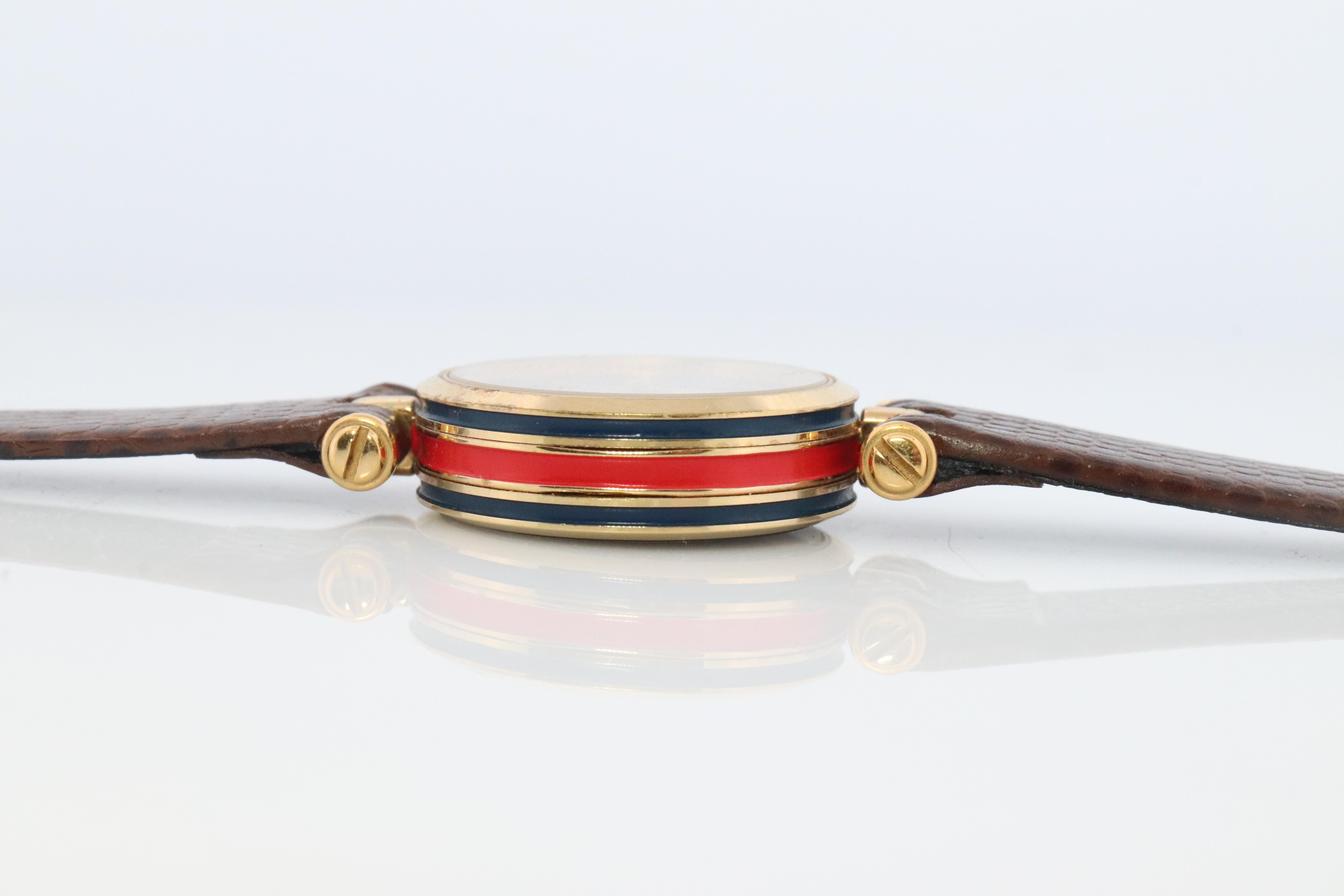 Women's Vintage GUCCI Shelly Line Leather Watch Timepiece. 2000L Gucci Lane Blue and Red
