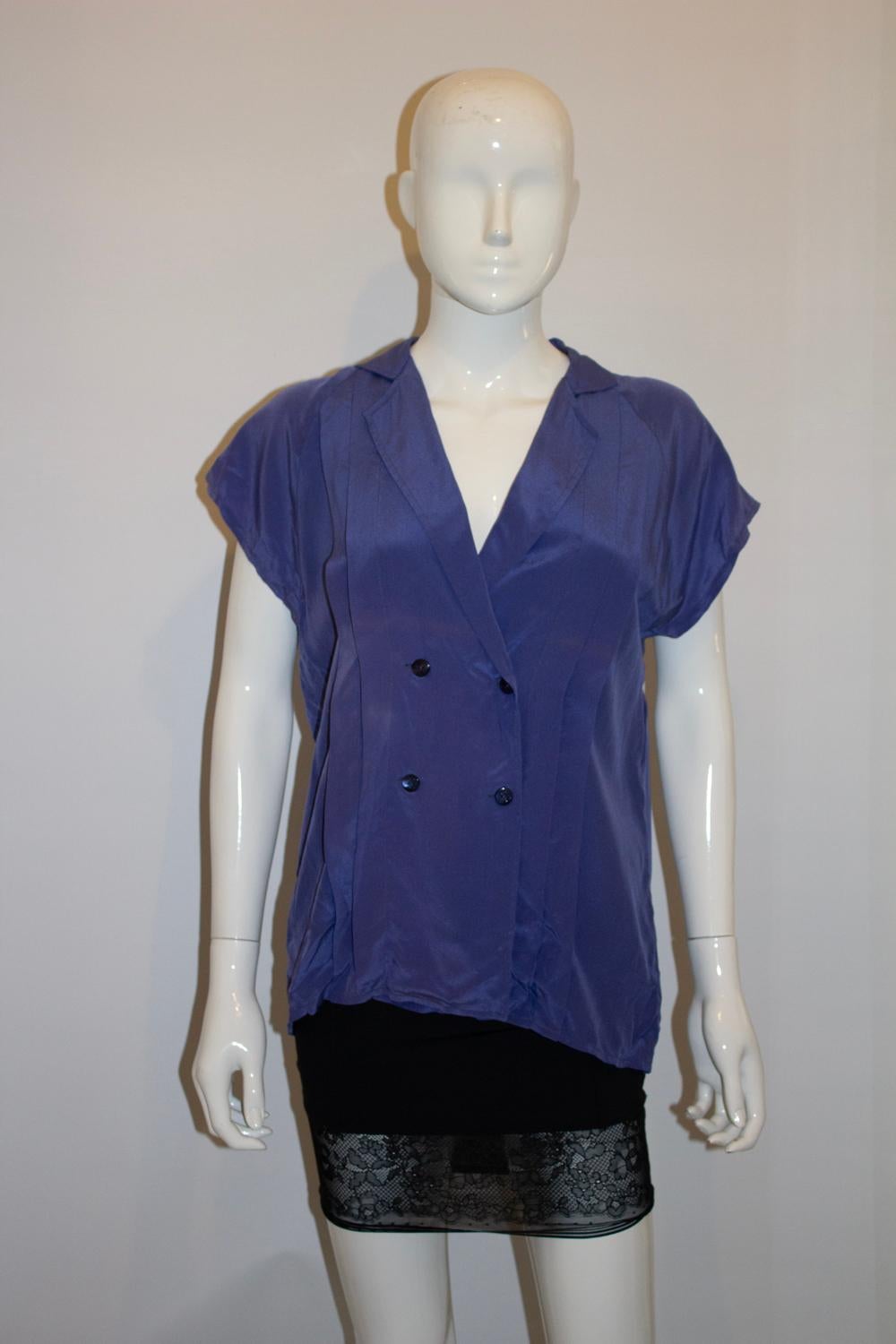 Viola Camicetta in seta vintage di Gucci in vendita