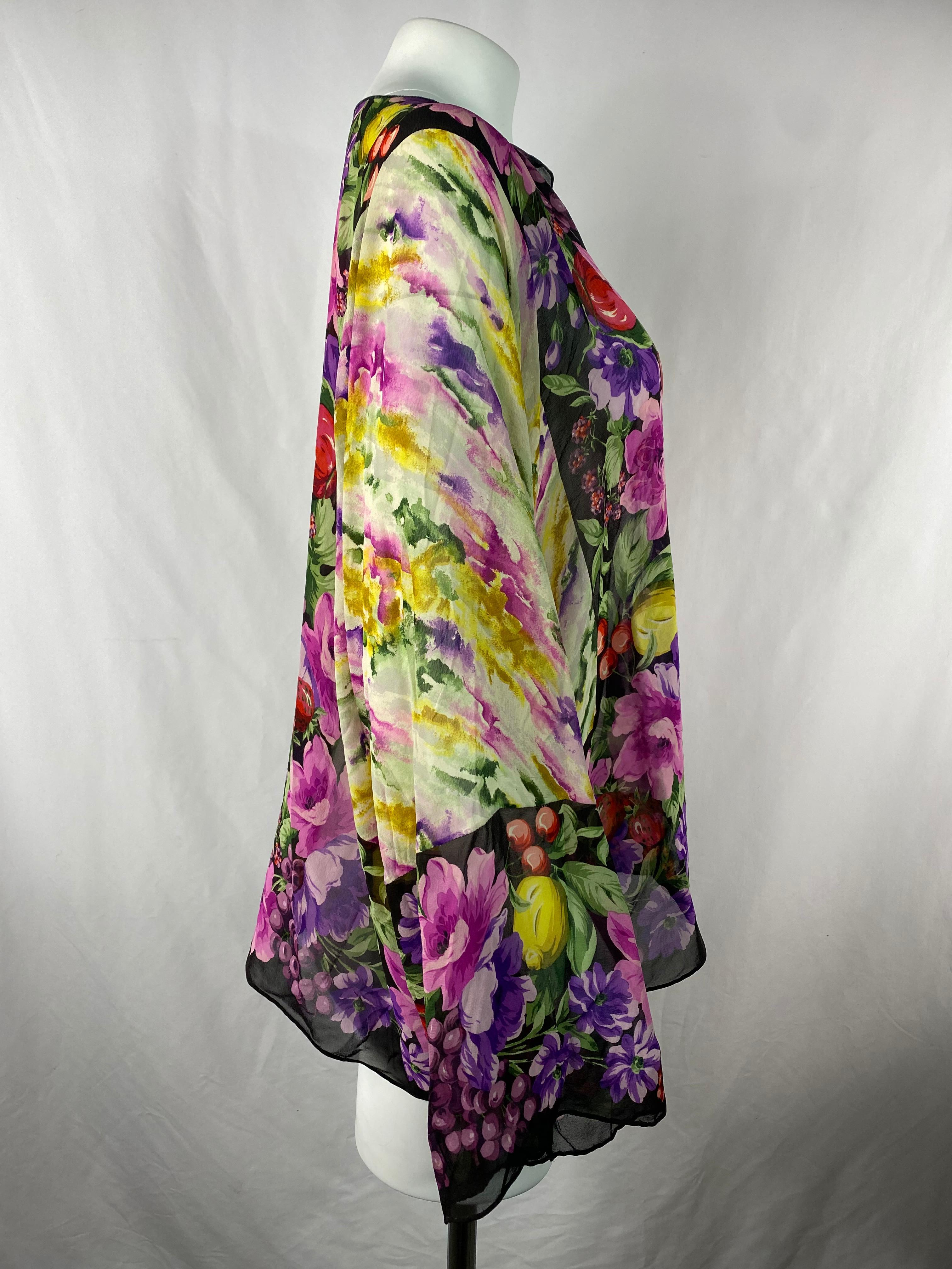 Vintage GUCCI Bluse aus Seide mit Blumenmuster in Multicolor & Schwarz Damen im Angebot