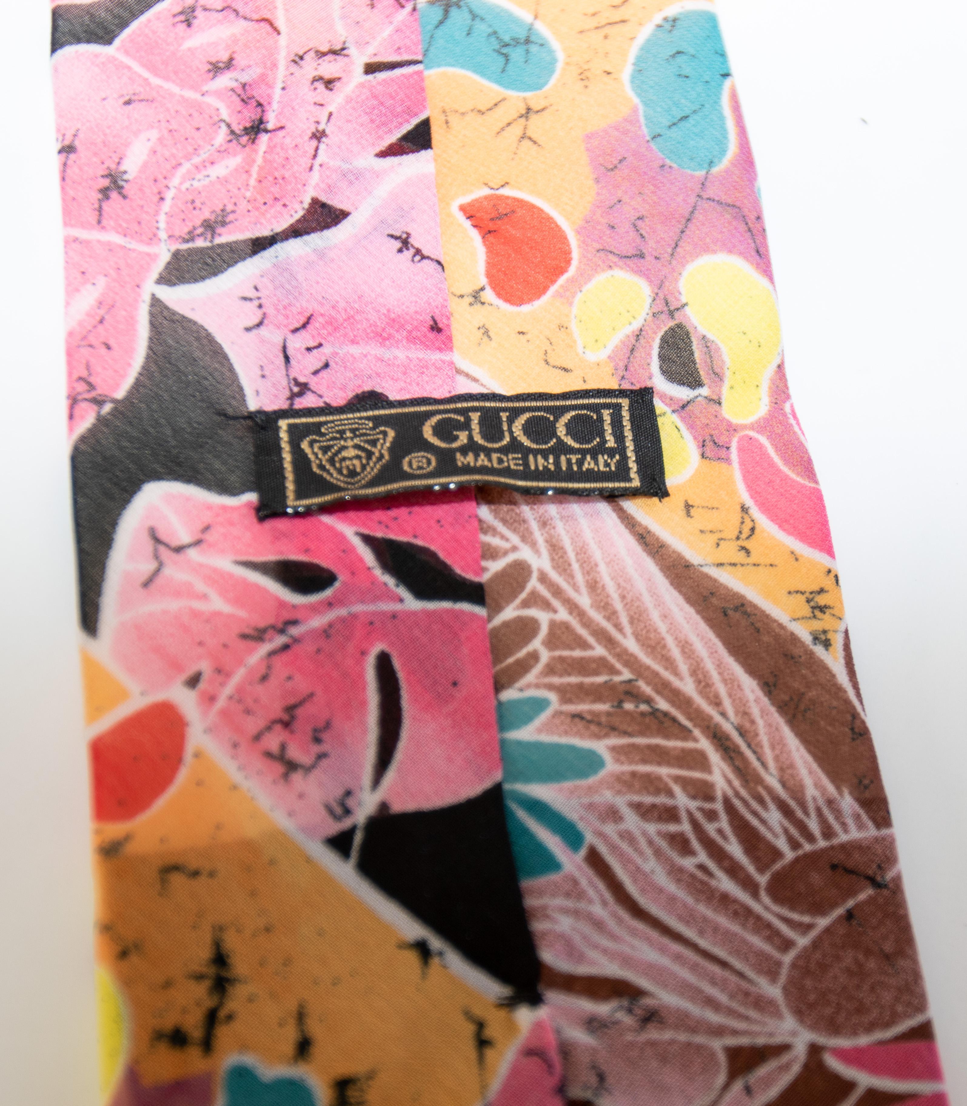1990s GUCCI Silk Tie Abstract Design Italy In Good Condition In North Hollywood, CA